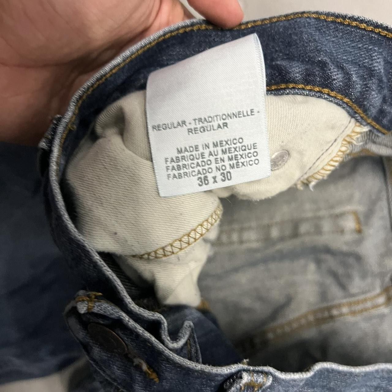 Levi's Crazy Vintage Y2K/2000s Dark wash Essential Levis Denim Jeans! Size US 36 / EU 52 - 6 Thumbnail