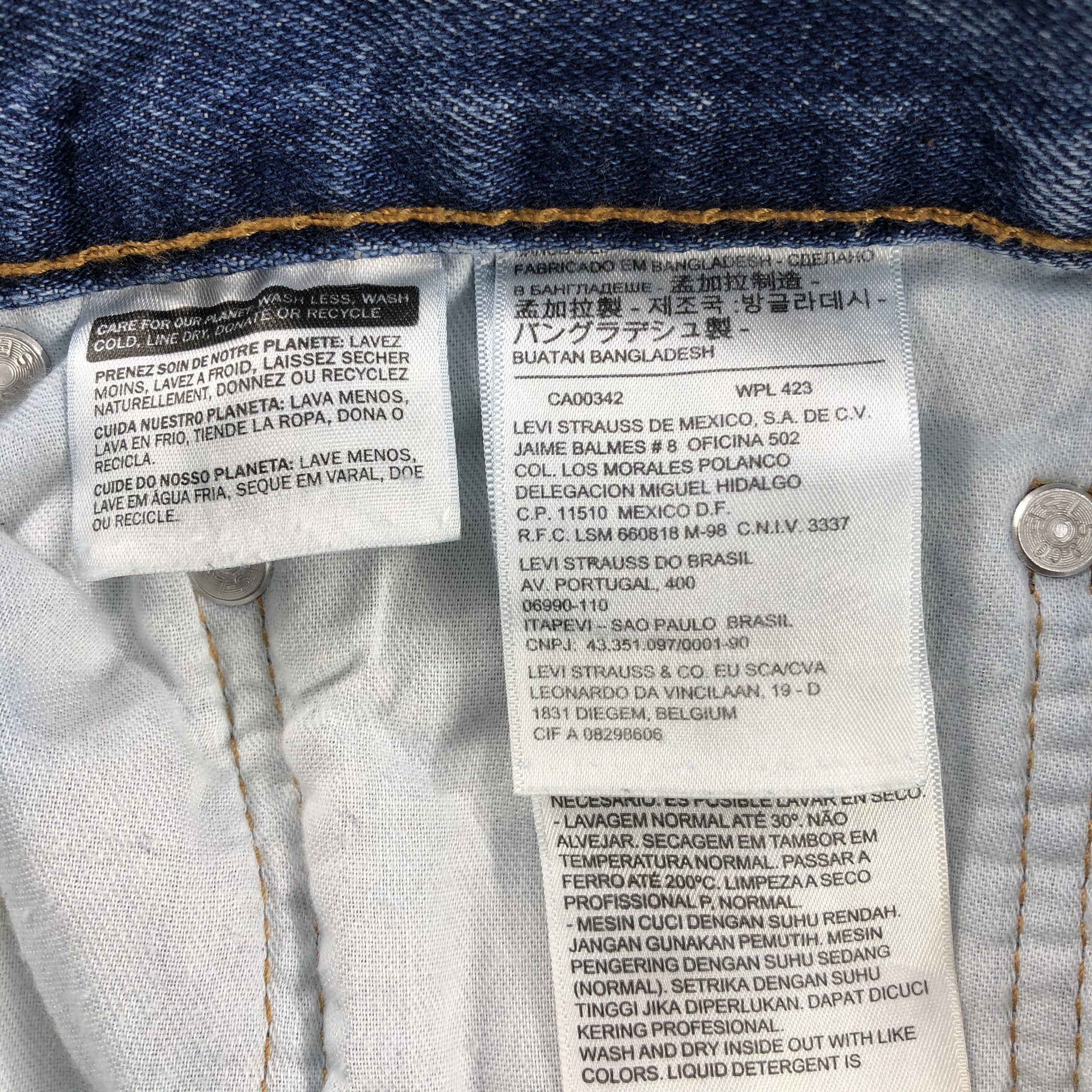 Levi's Vintage Blue Wash Levis 516 Jeans-J2105 Size US 35 - 10 Thumbnail