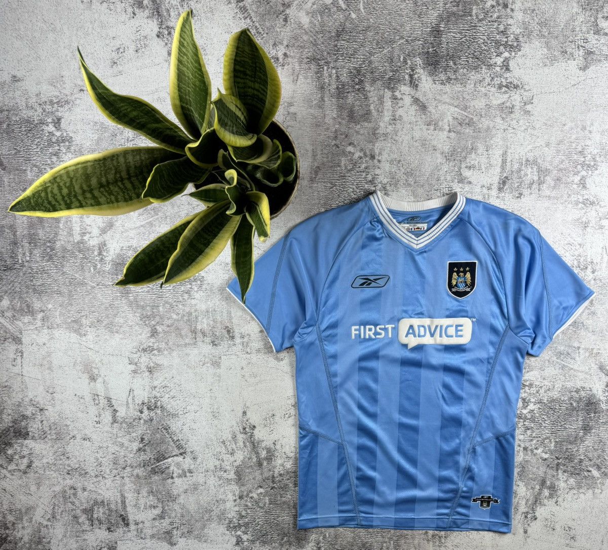 Reebok Manchester City 2003 2004 Reebok Blue Soccer Football Men’s XSmall Shirt Jersey Size US XS / EU 42 / 0 - 1 Thumbnail