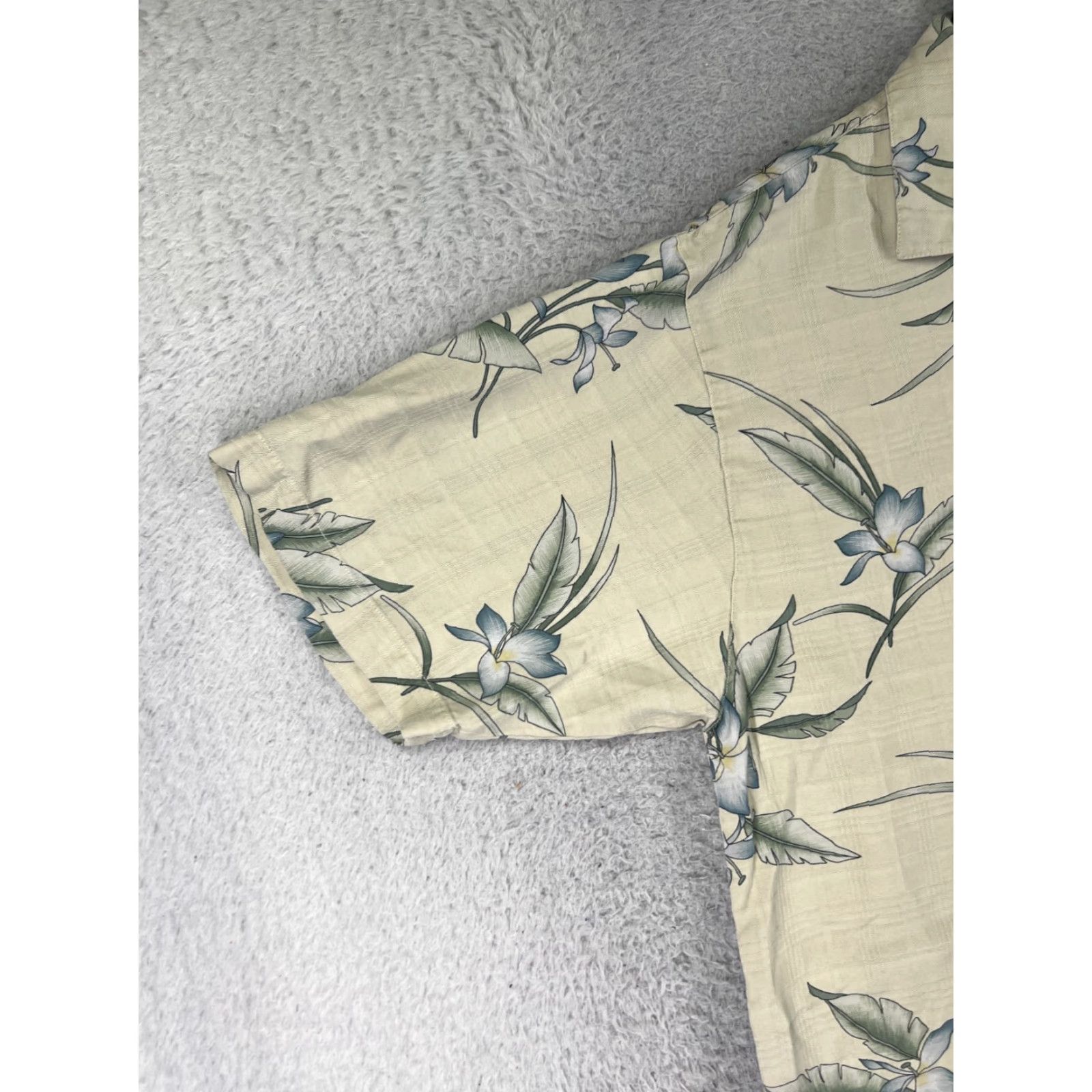 Tommy Bahama Tommy Bahama Shirt Men Large Beige Floral Button Up 100% Silk Pocket Hawaiian Size US L / EU 52-54 / 3 - 3 Thumbnail