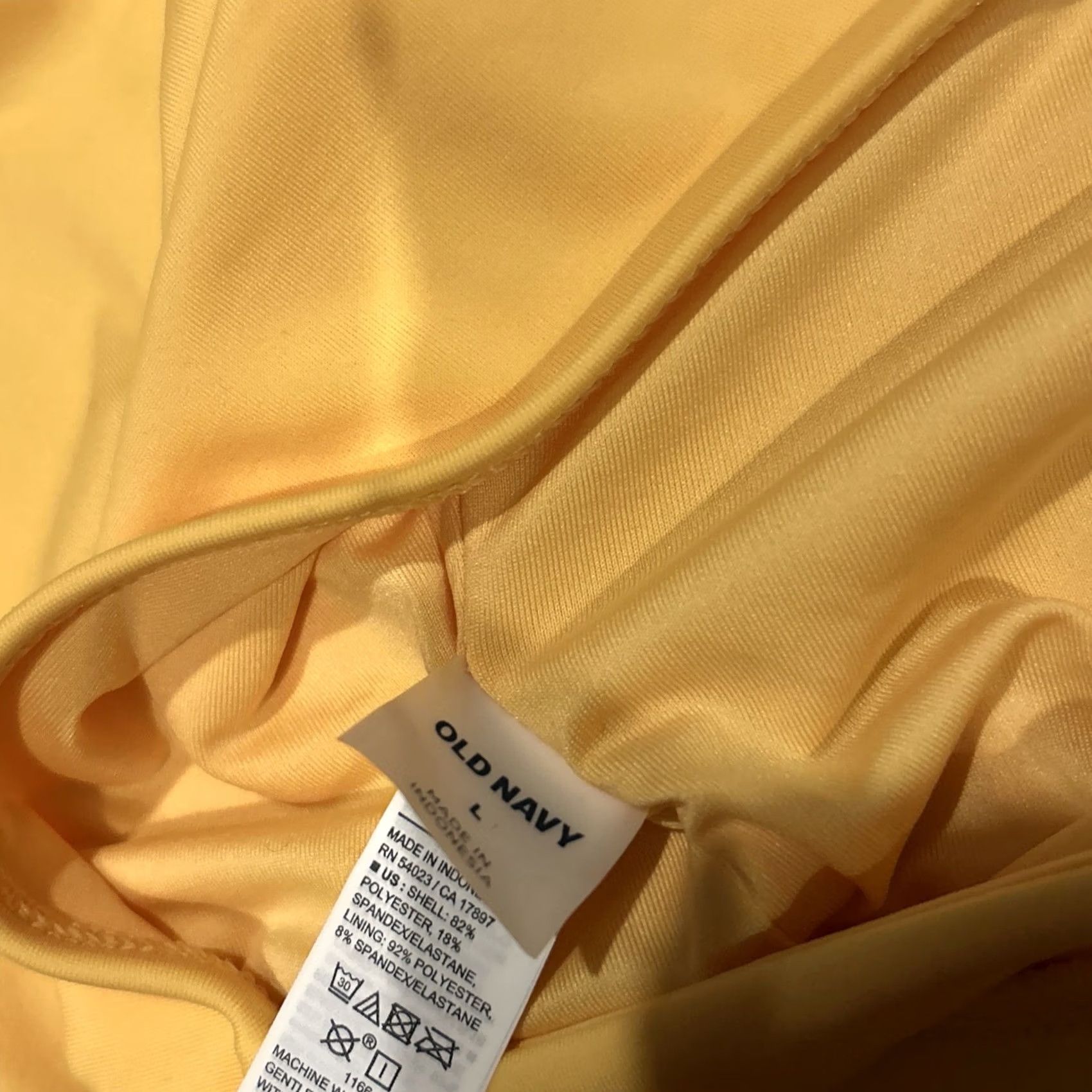 Old Navy Old Navy Blouse Shirt Cropped Long Sleeve Women L Yellow Polyester Blend NWT A10 Size L / US 10 / IT 46 - 4 Thumbnail