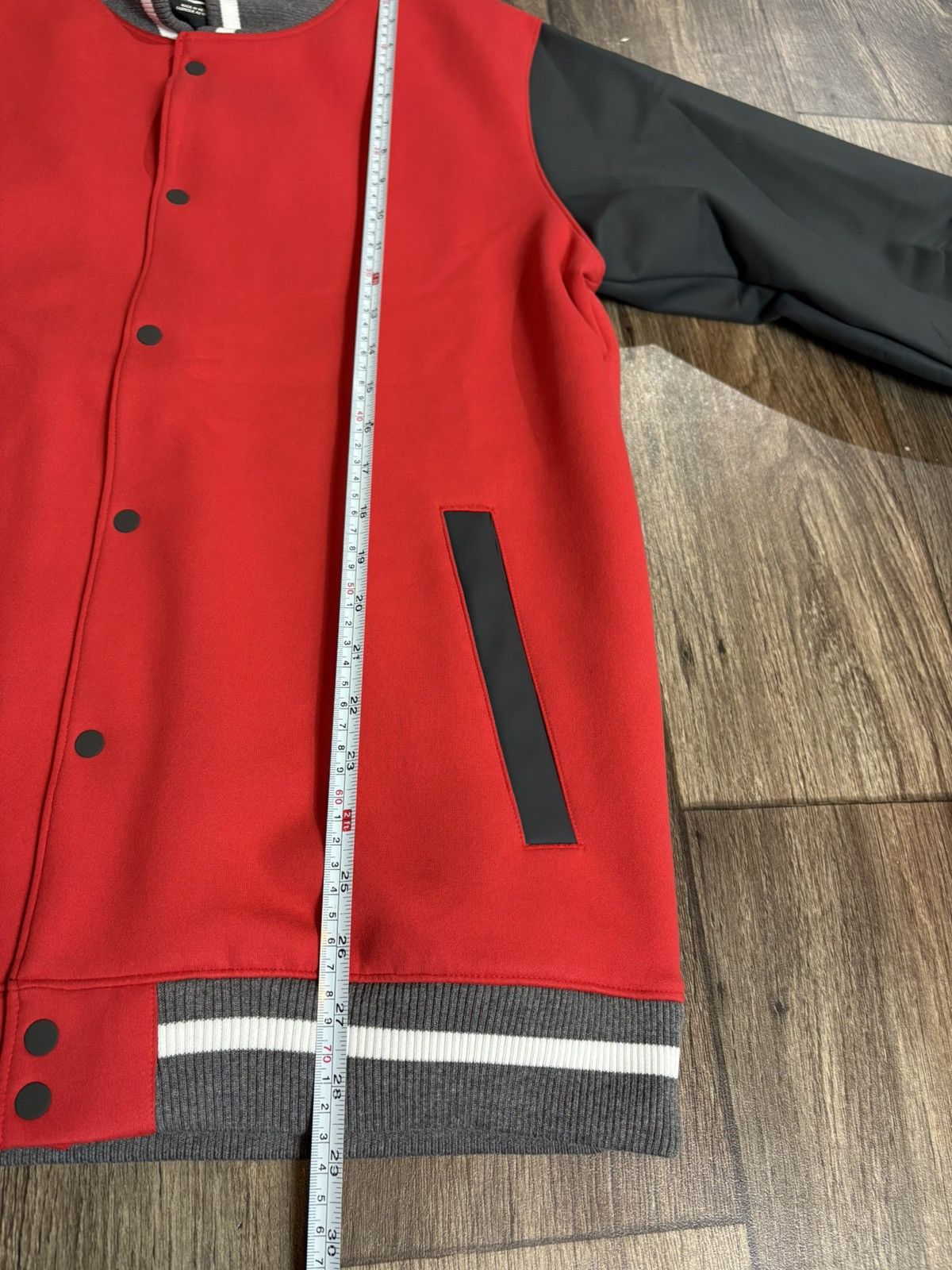 Nike Nike Team Varsity Football Letterman’s Red DJ5971-657 Mens M Size US M / EU 48-50 / 2 - 8 Thumbnail
