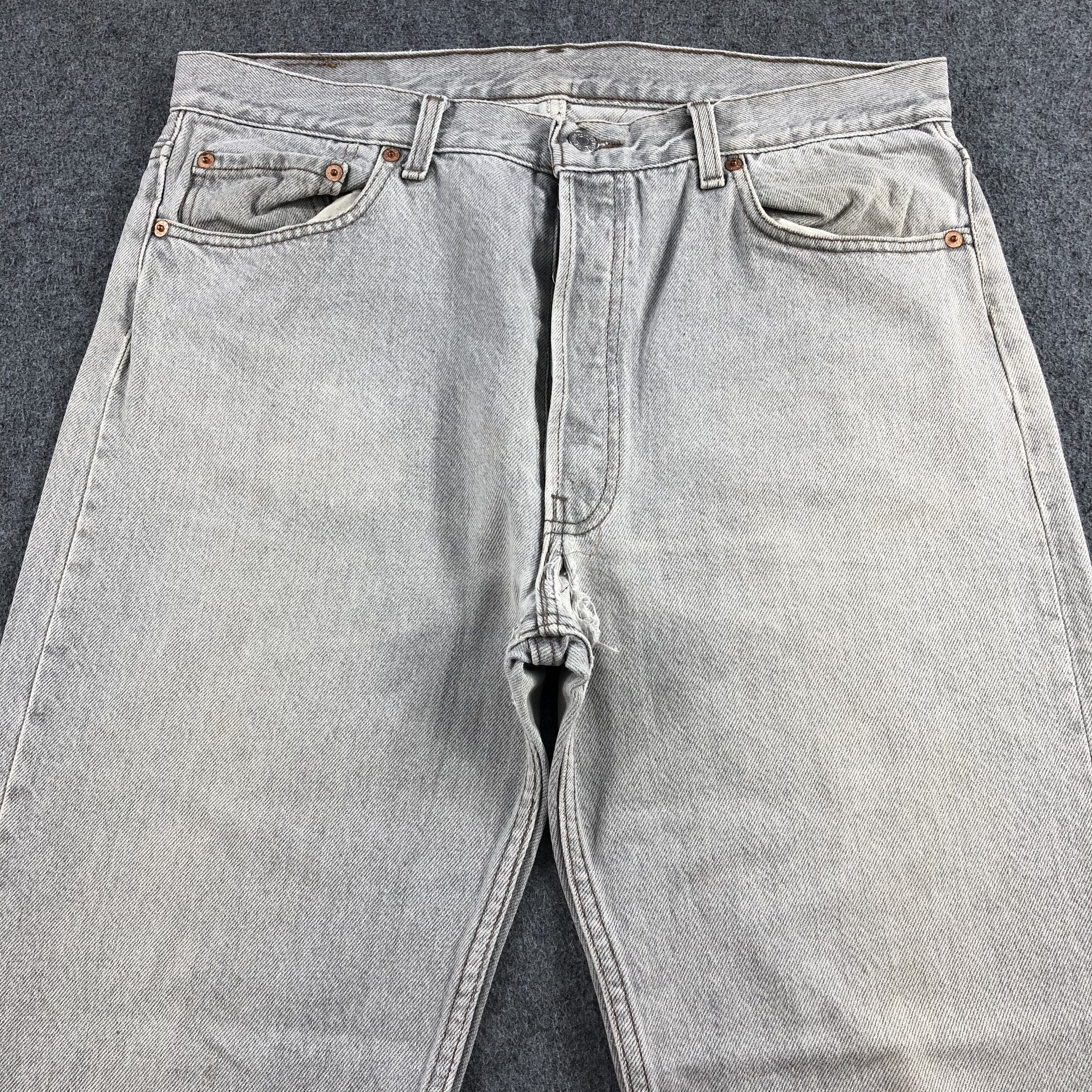 Levi's Vintage 90s Light Wash Ripped Levis 501 Jeans-J1644 Size US 35 - 3 Thumbnail
