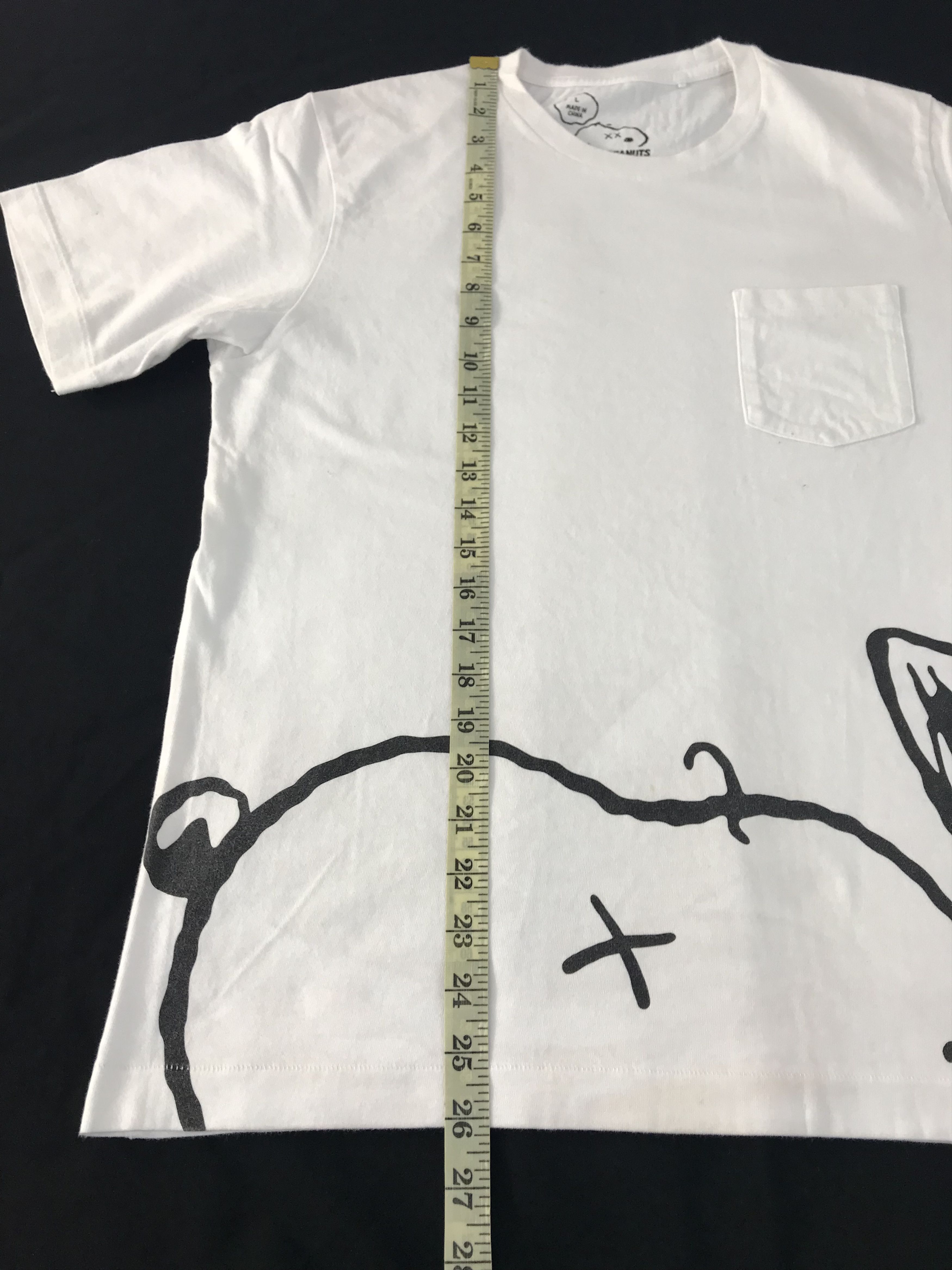 Designer × Kaws Hype Peanuts X Kaws Single Pocket Printed Tee Size US M / EU 48-50 / 2 - 10 Thumbnail