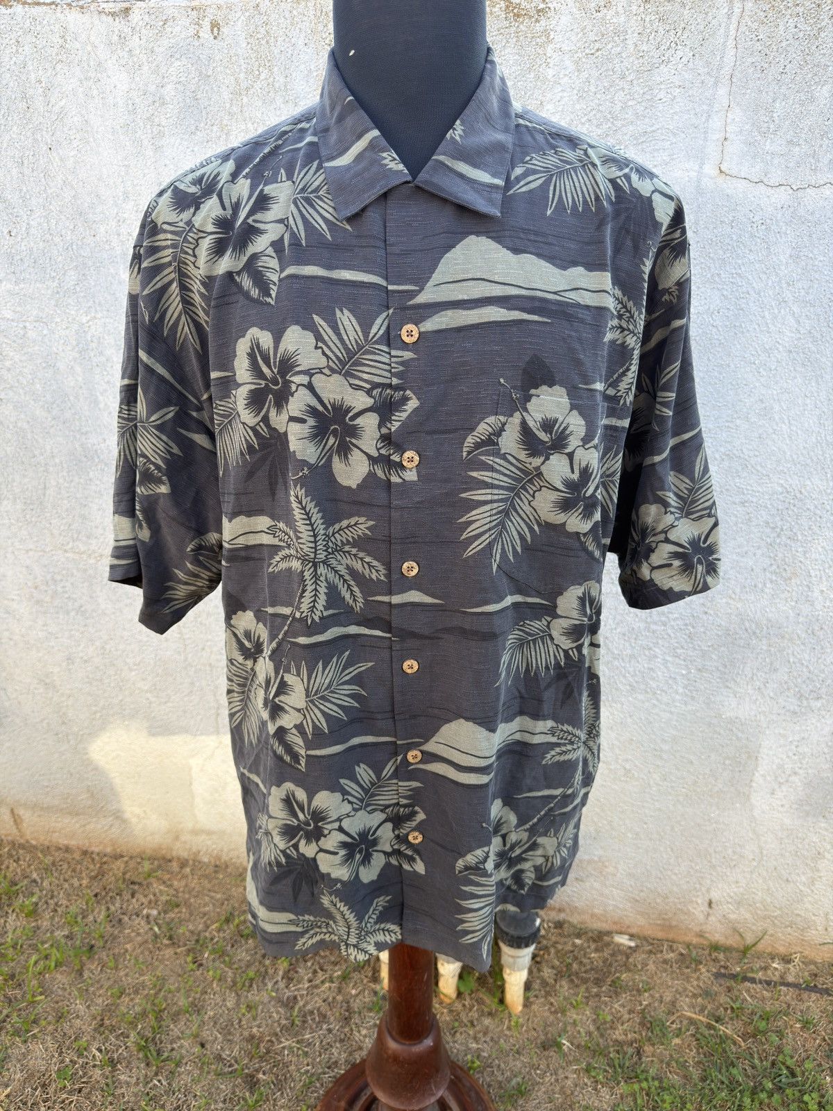 Tommy Bahama PreOwned Tommy Bahama Hawaiian Print Men's L 100% Silk Size US L / EU 52-54 / 3 - 1 Thumbnail