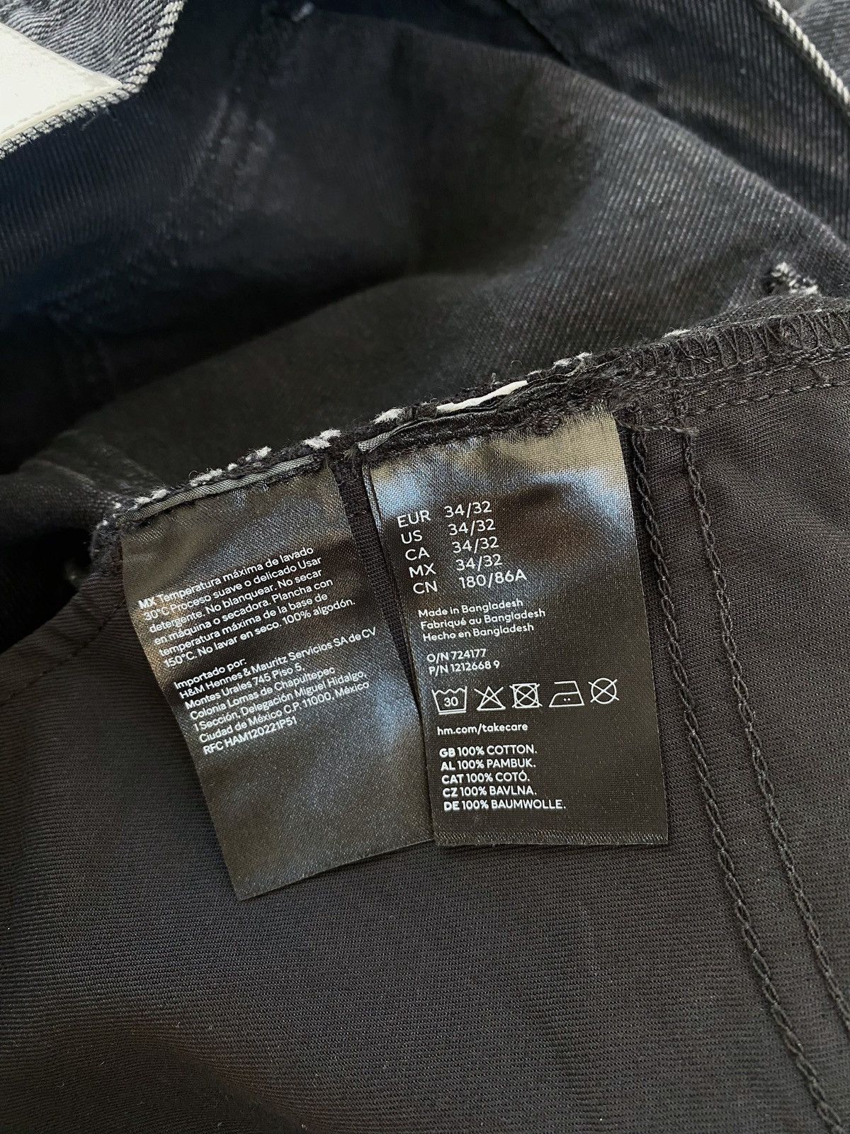 H&M × Jean-Michel Basquiat × Who Decides War Who Decides War Baggy denim jeans H&M x Basquiat x Ev&Tela Size US 34 / EU 50 - 16 Thumbnail