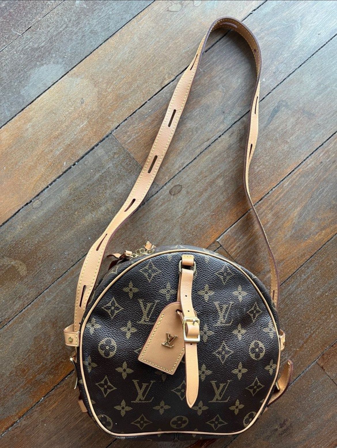 Louis Vuitton Louis Vuitton Boite Chapeau Souple (Monogram) Bag Size ONE SIZE - 2 Thumbnail