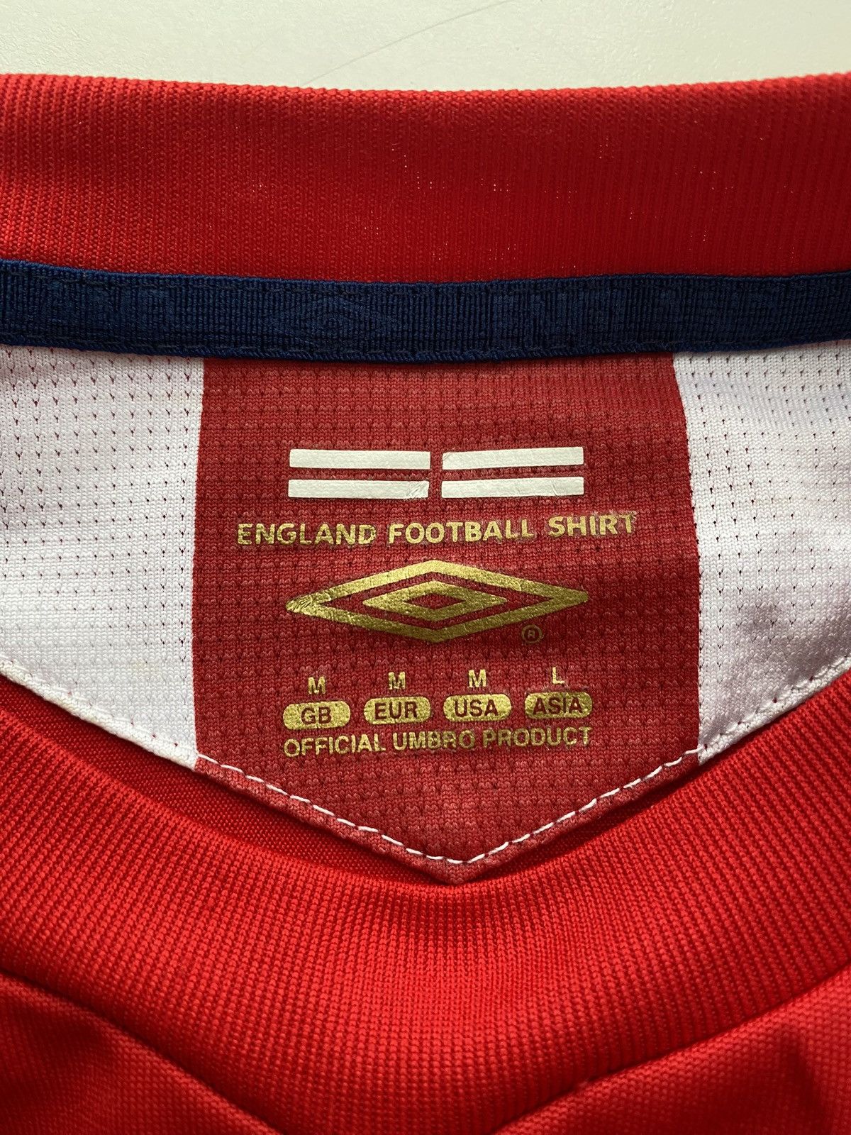Umbro England National Team Gerrard 4 Red Away Jersey Three Lions Size US M / EU 48-50 / 2 - 6 Thumbnail