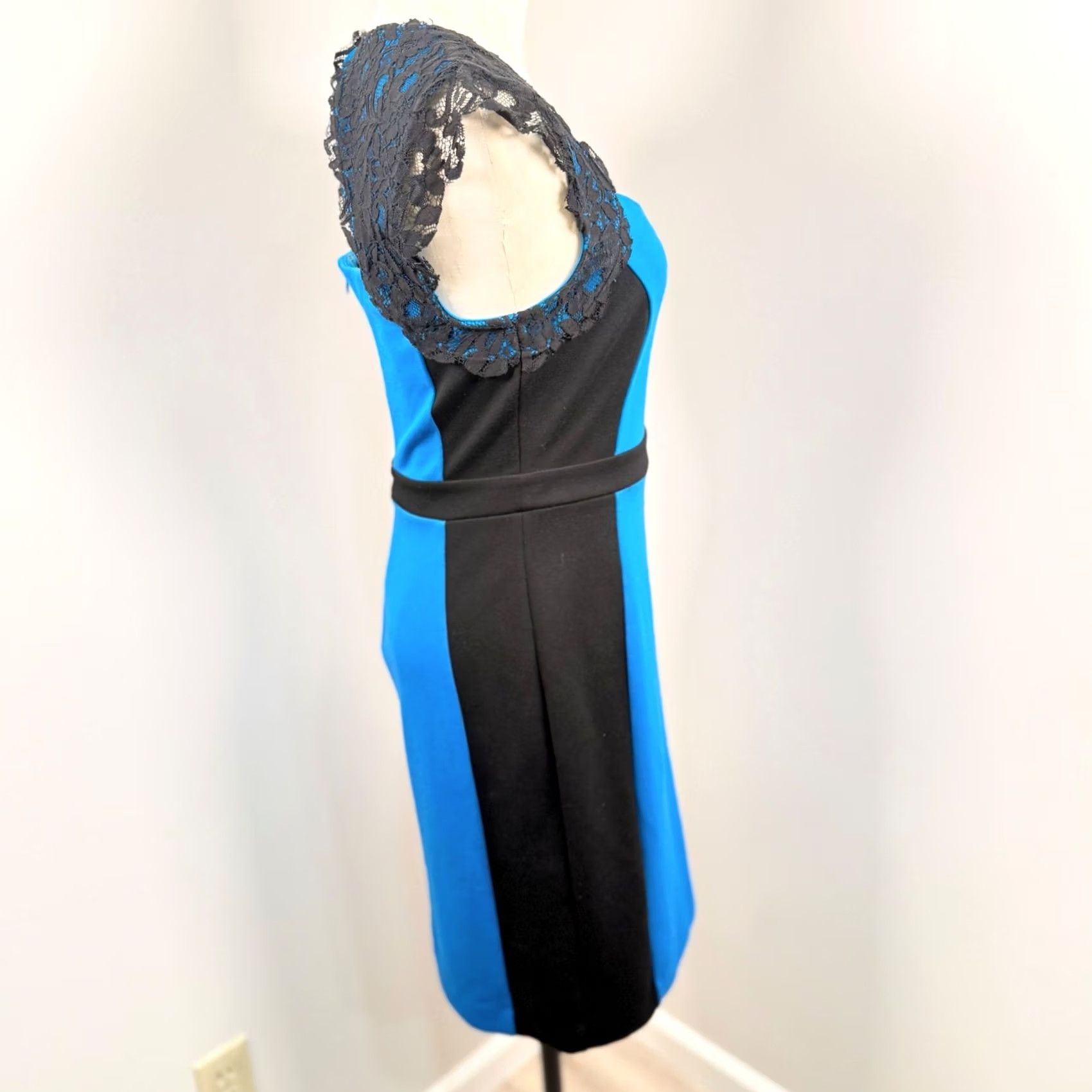 Nicole Miller Nicole Miller S Dress Bodycon Colorblock Square Neck Lace Trim Cap Sleeve Sheath Size S / US 4 / IT 40 - 4 Thumbnail