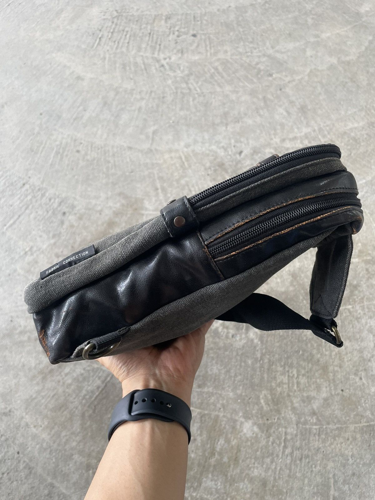 Japanese Brand × Seditionaries Fabric Connection Chrome CH Heart Crest Sling Bag Size ONE SIZE - 9 Thumbnail