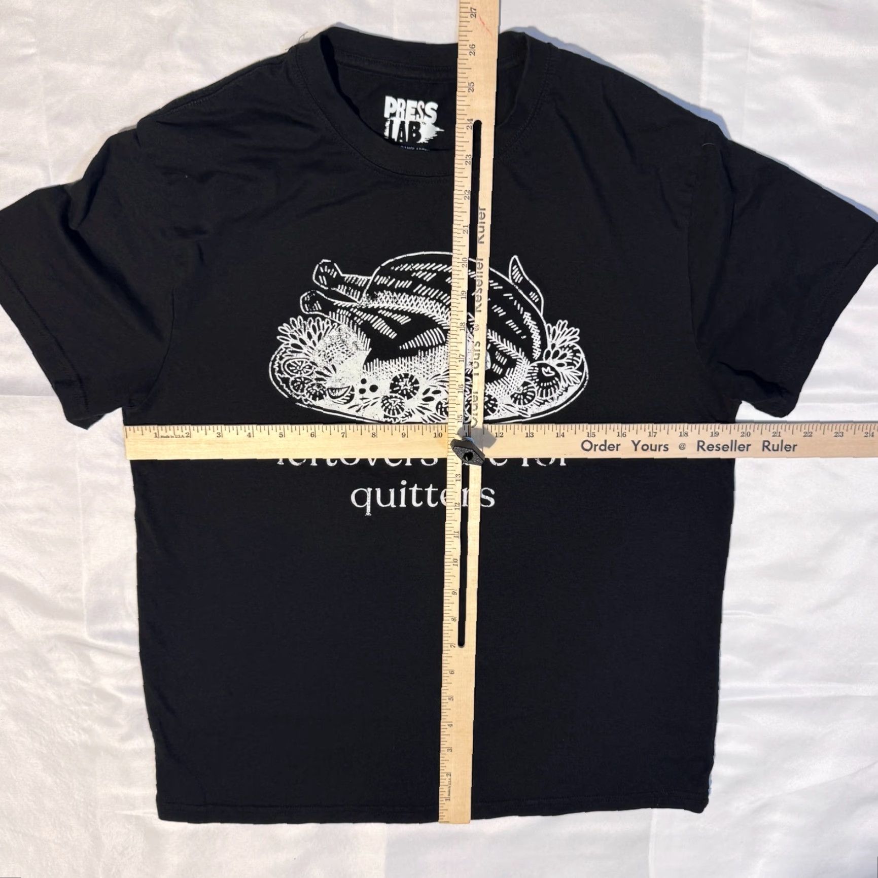 Vintage Leftovers Are For Quitters Funny Thanksgiving Turkey Tshirt M Shirt Womens Black Cotton Crew Neck Logo T-shirt Short Sleeve Casual Fall Seasonal Size M / US 6-8 / IT 42-44 - 4 Thumbnail