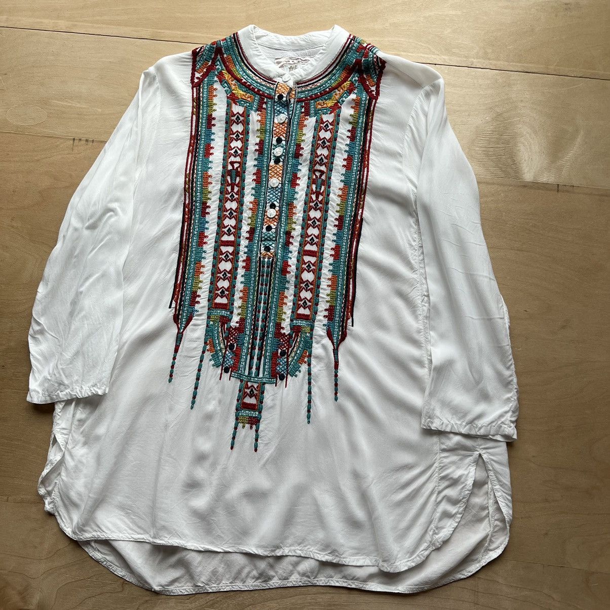 Johnny Was Astry Blouse Women's XS White Rayon Embroidered