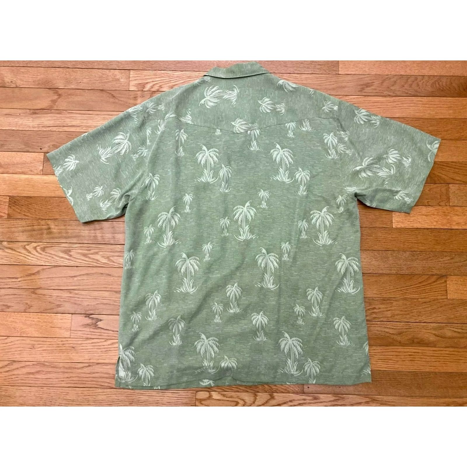 Tommy Bahama VINTAGE Tommy Bahama Green Palm Leaf Hawaiian Aloha Shirt Cotton Silk Size M Mens Button-Up with Pocket Short Sleeve Size US M / EU 48-50 / 2 - 2 Thumbnail
