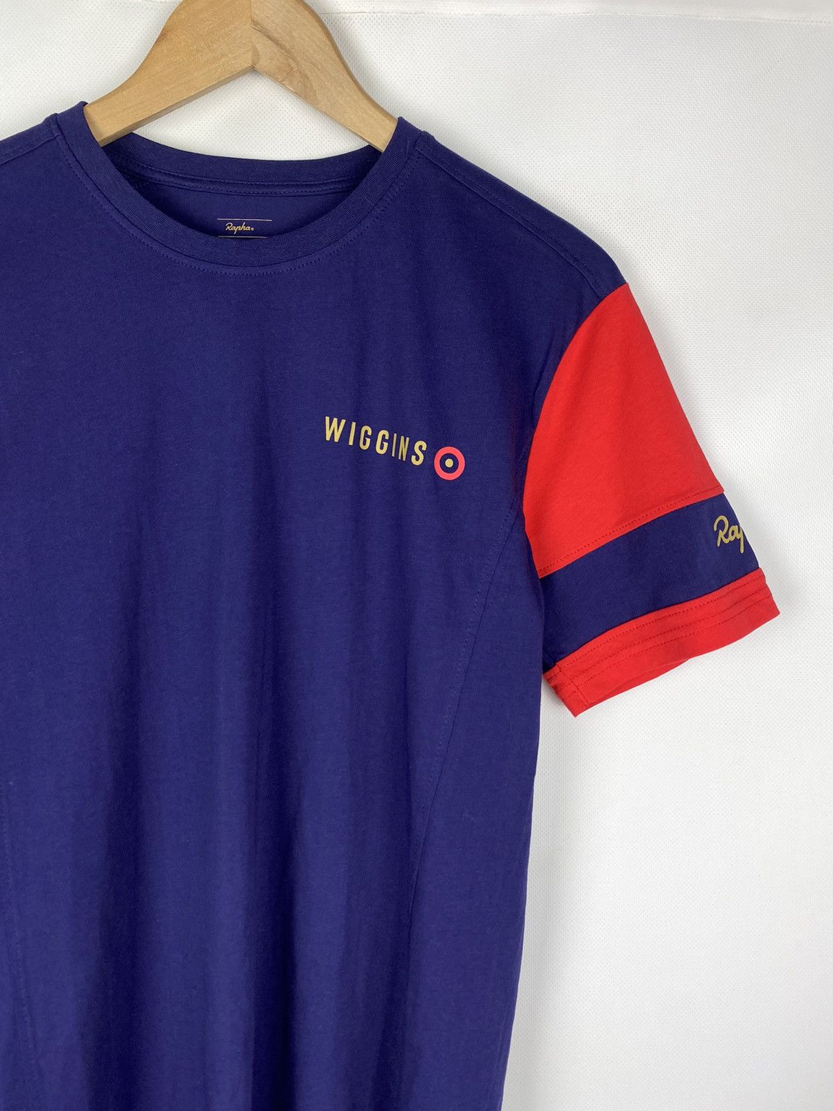 Rapha BNWT! Rapha Bradley Wiggins men’s cycling t shirt size M Size US M / EU 48-50 / 2 - 5 Thumbnail
