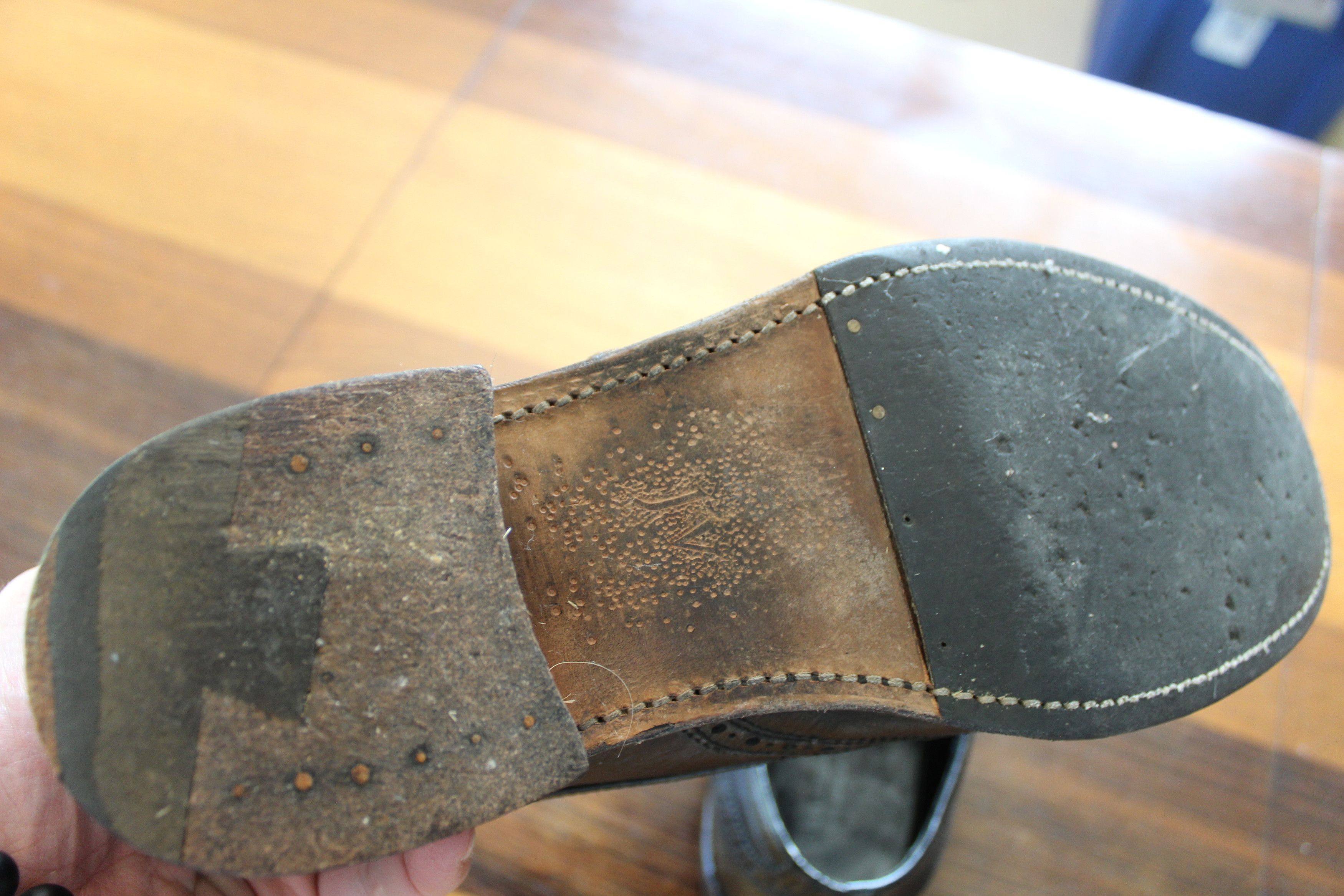 John Varvatos Varvatos Handmade in Italy — Wingtip Oxford w/ Cuban Heel Size US 11 / EU 44 - 8 Thumbnail