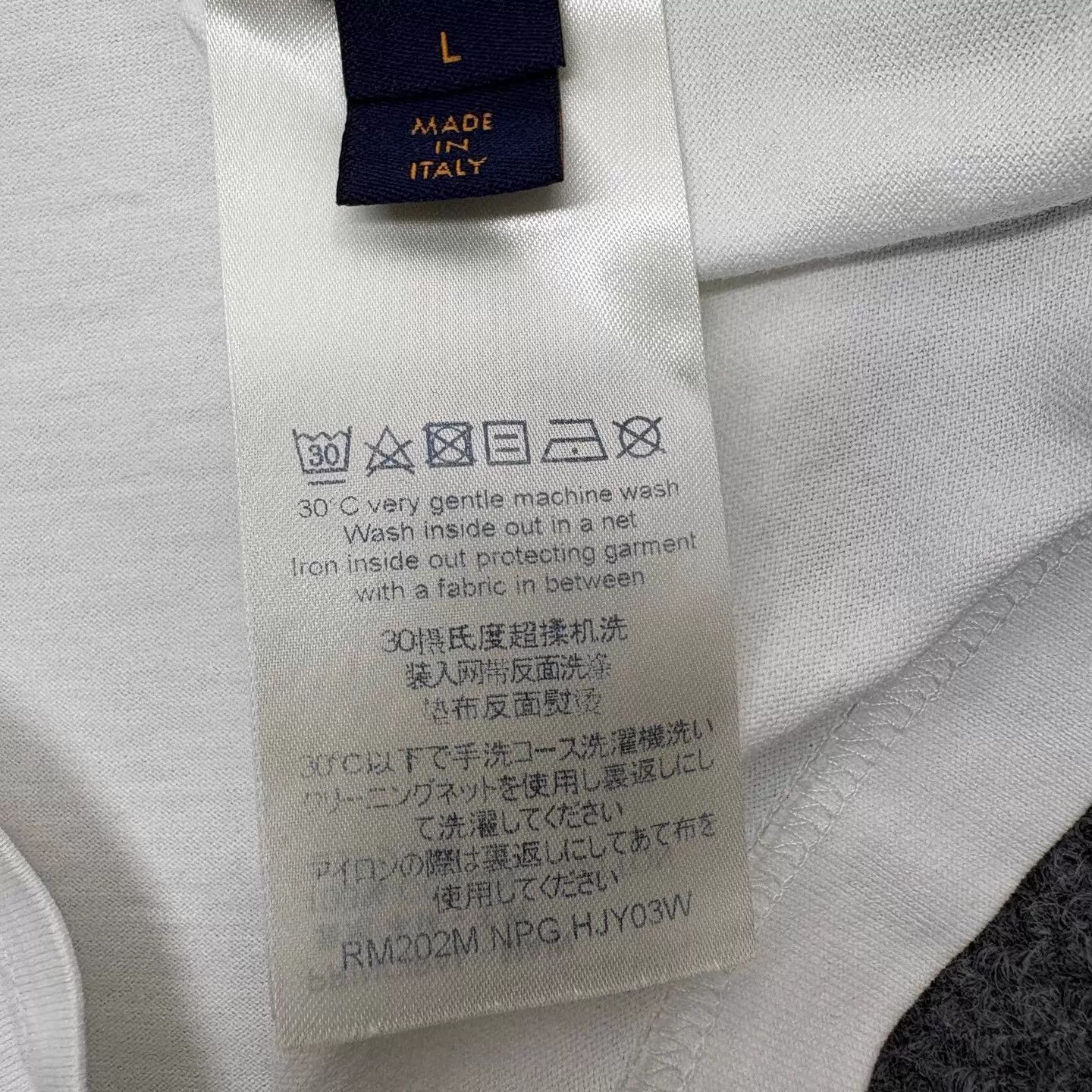 Louis Vuitton Louis Vuitton Embroidered Monogram SS Tee L Like New Size US L / EU 52-54 / 3 - 7 Thumbnail