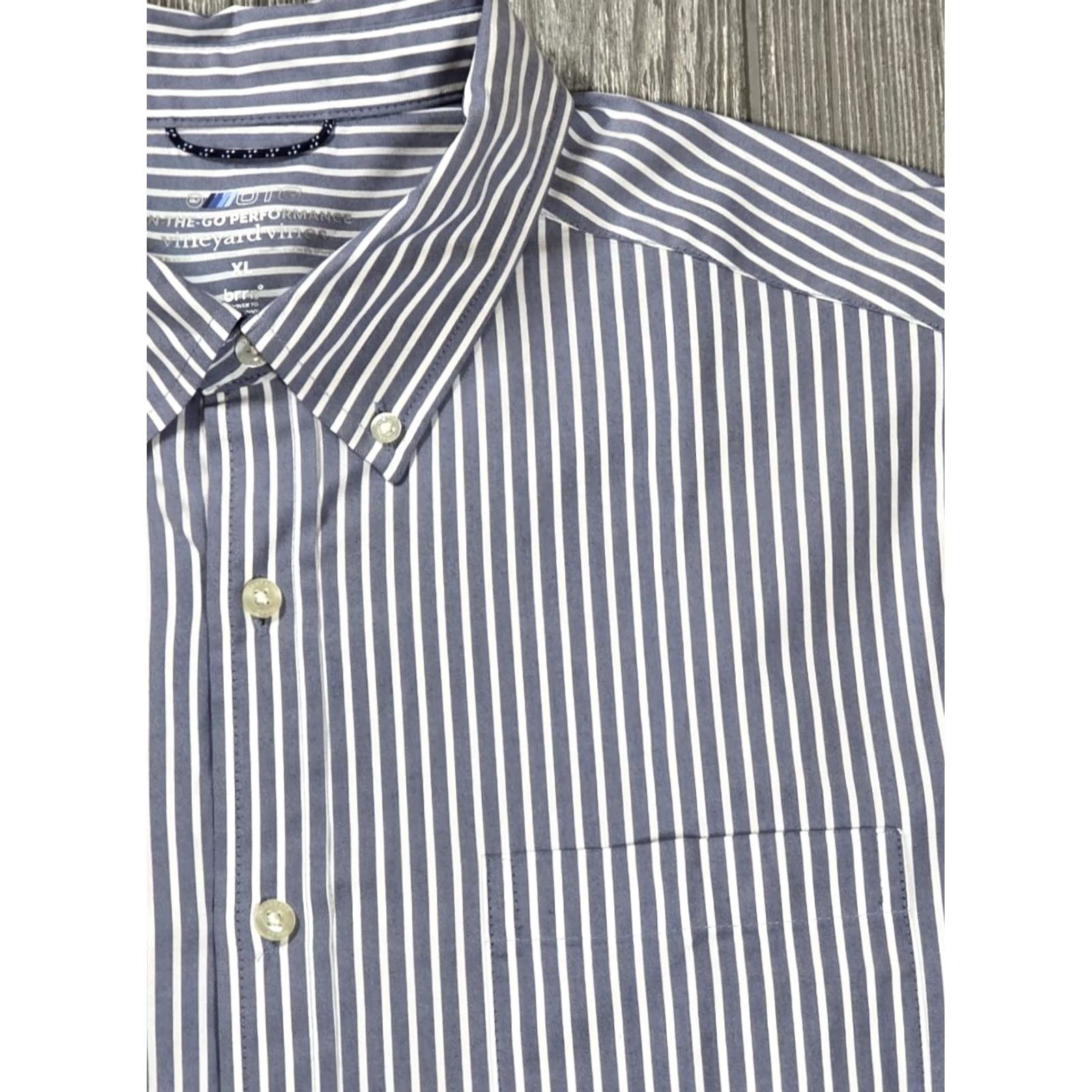Vineyard Vines Vineyard Vines Shirt Men XL Blue Stripe Button-Up On The Go Performance BRR Shirt Size US XL / EU 56 / 4 - 3 Thumbnail