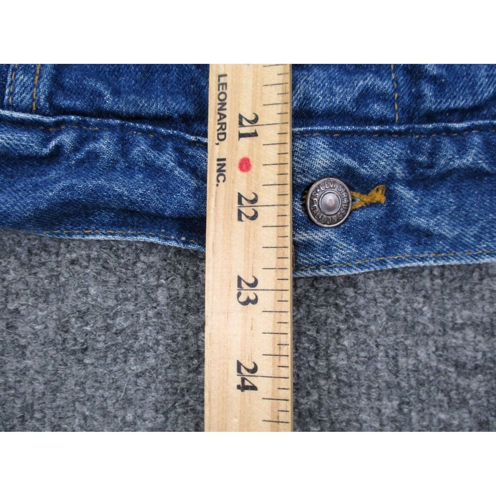Levi's VINTAGE Levi's Jacket Mens 40 Blue Denim Trucker 70506 Red Tab 90s USA Denim Jacket Mens 40 Blue Size US 40 / EU 56 - 4 Thumbnail
