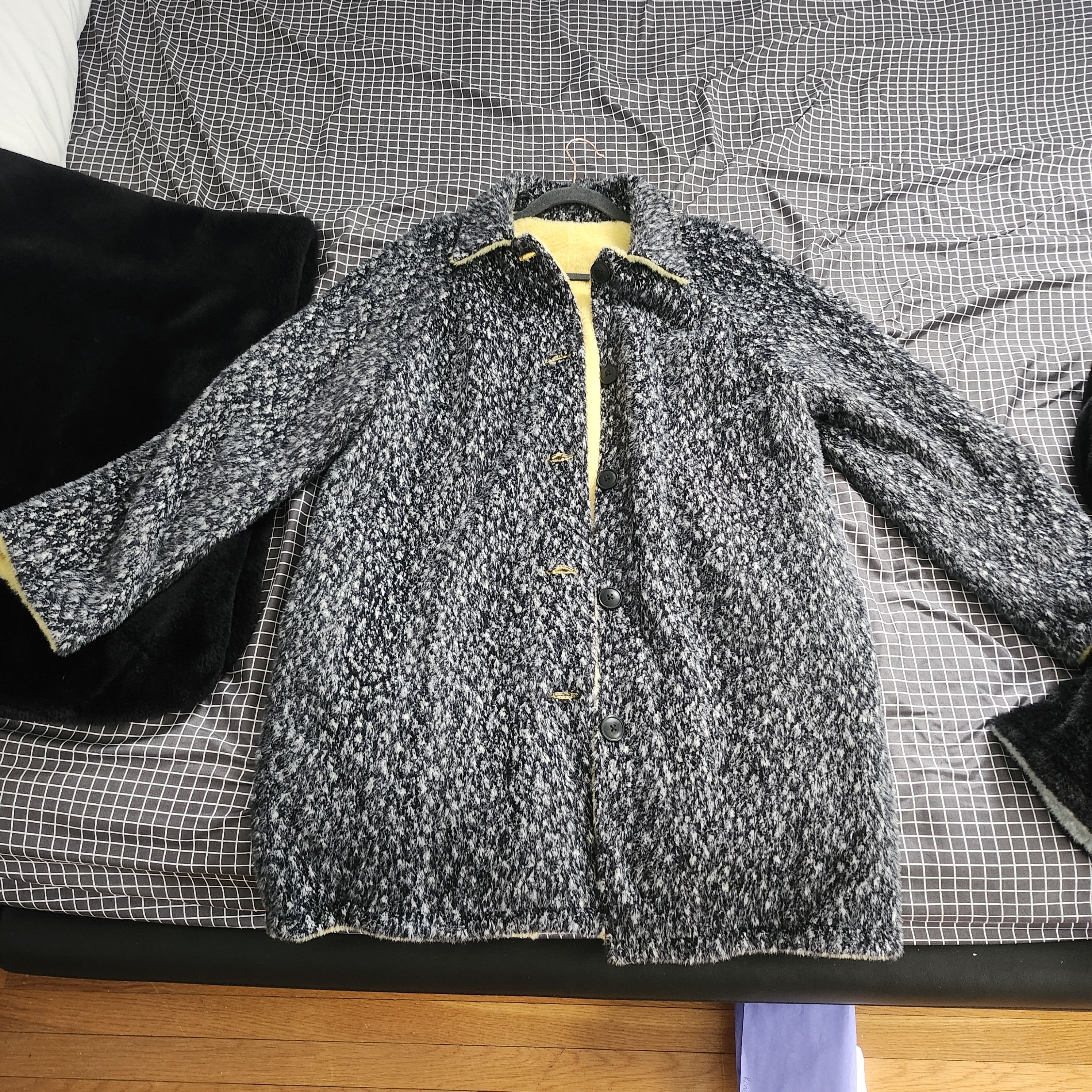 Other Fung Lan houndstooth/yellow reversible coat Size US M / EU 48-50 / 2 - 1 Thumbnail