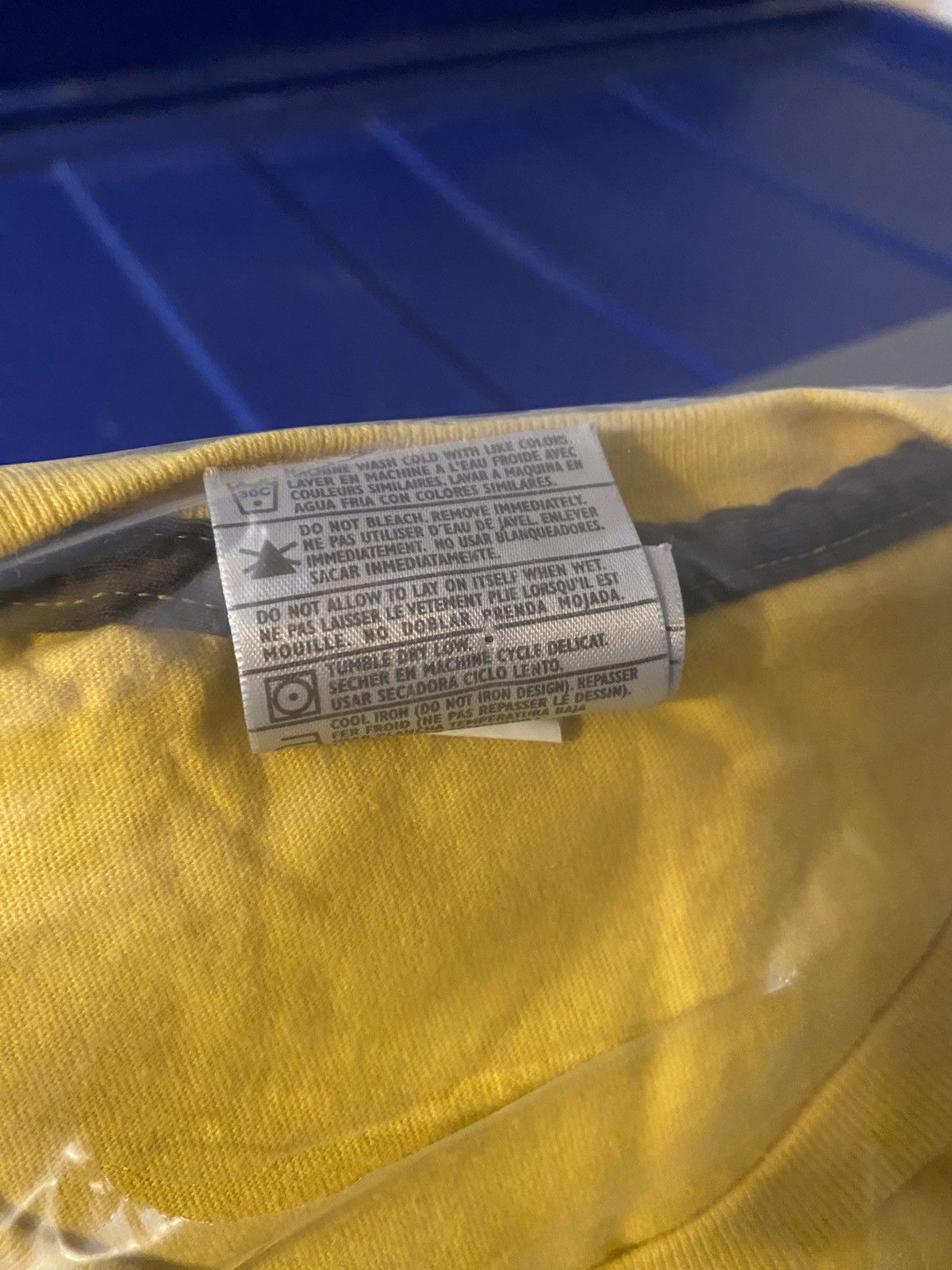 Nike Vintage Nike Yellow Embroidered Tee Size 2XL Size US XXL / EU 58 / 5 - 4 Thumbnail