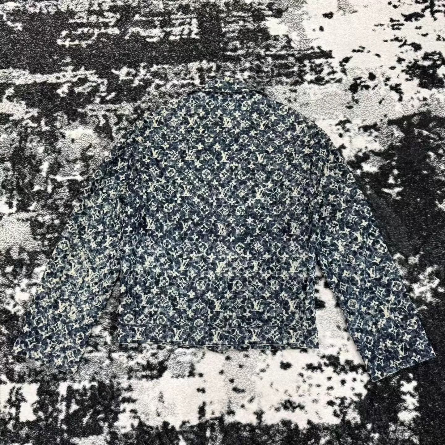 Louis Vuitton LV Monogram Full Print Denim Jacket 46 Size US S / EU 44-46 / 1 - 6 Thumbnail