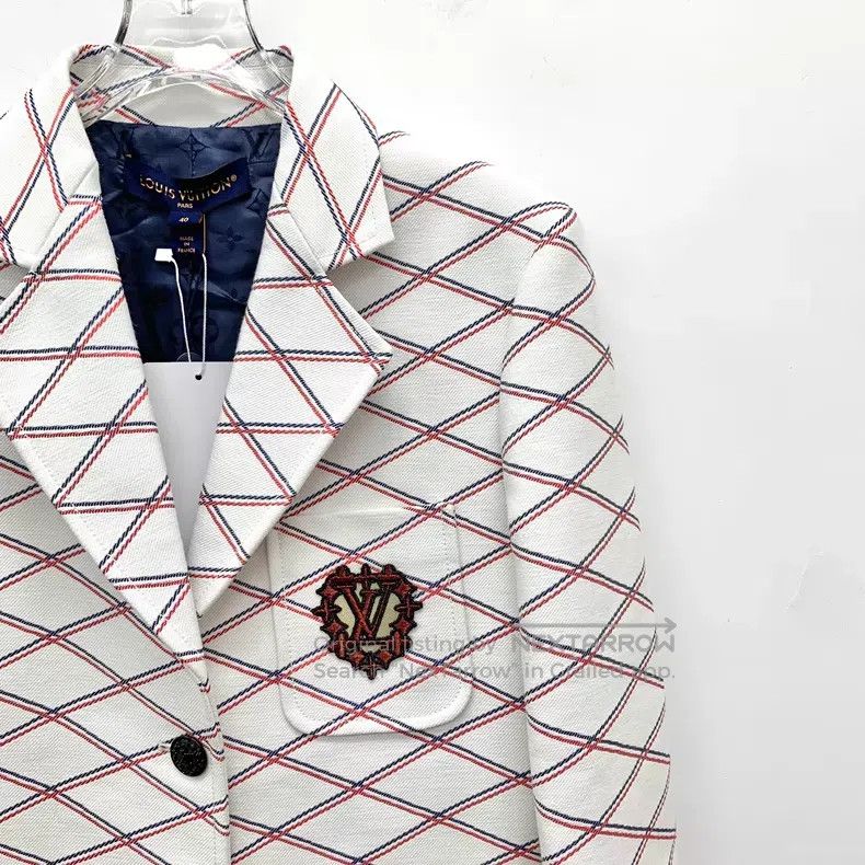 Louis Vuitton Louis Vuitton 24 long-sleeve Blazers with white diamond li Size S / US 4 / IT 40 - 3 Thumbnail