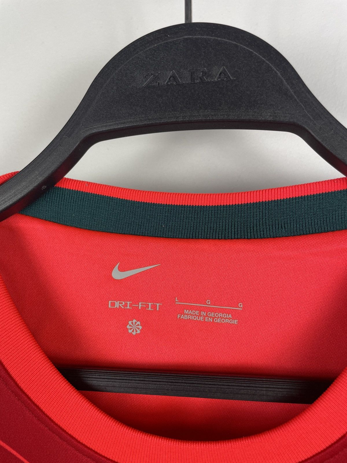 Nike Nike Liverpool Soccer Jersey Size US L / EU 52-54 / 3 - 4 Thumbnail
