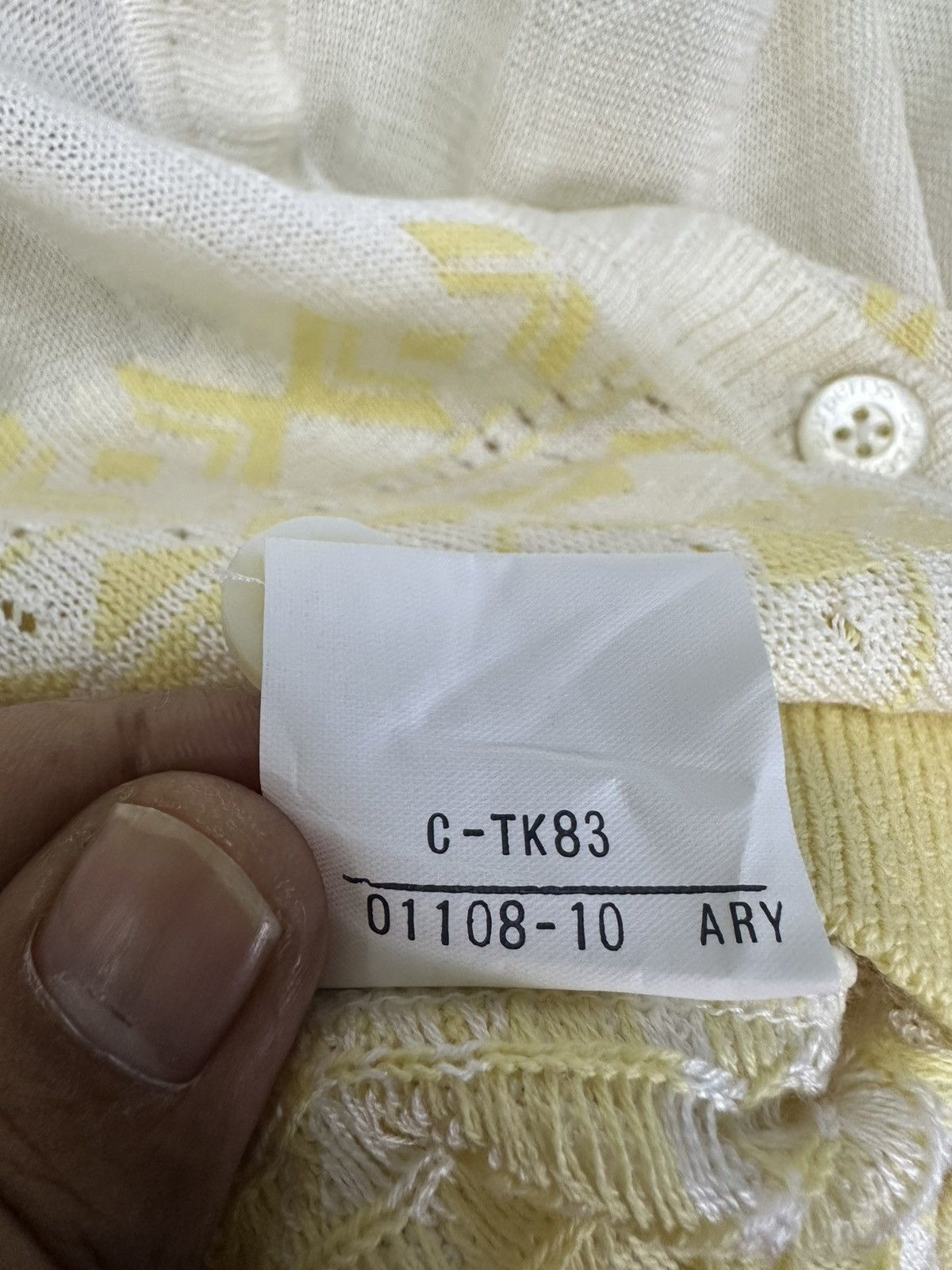 Burberry Vintage Burberry Tank Top Knit A977 Size S / US 4 / IT 40 - 10 Thumbnail