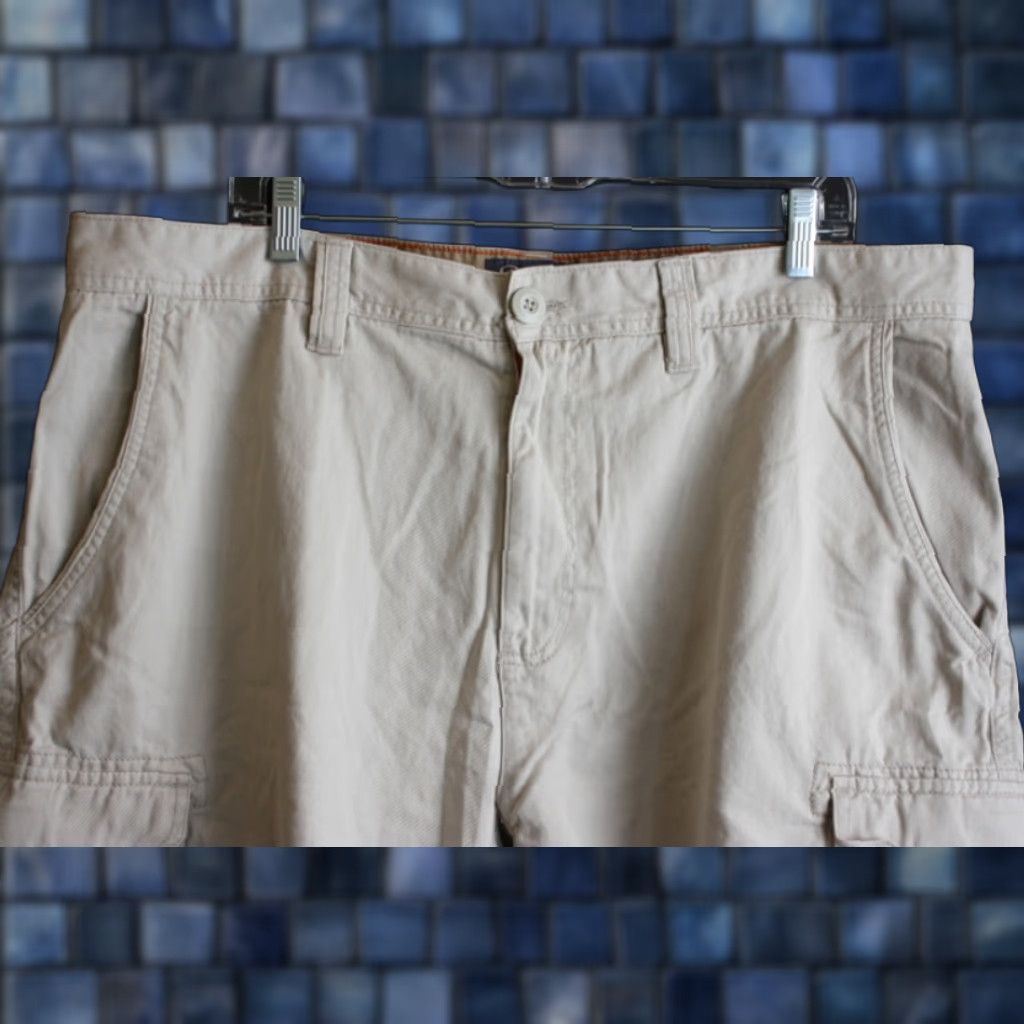 Vintage St John's Bay Outfitters Khaki Cargo Shorts Size 40 100% Cotton Cargo Shorts Beige Regular Men Size US 40 / EU 56 - 1 Thumbnail