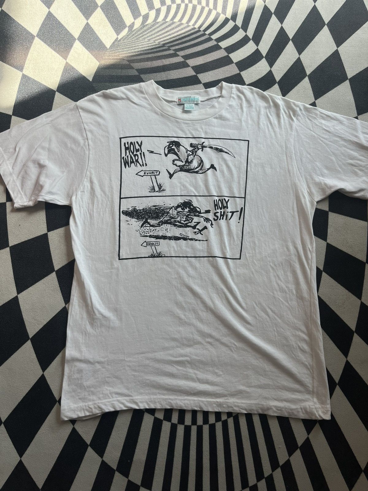 Arts & Science Vintage BAGHDAD AIRSHOW 1991’s Holy War Holy Shit ! Tshirt Size US L / EU 52-54 / 3 - 4 Thumbnail
