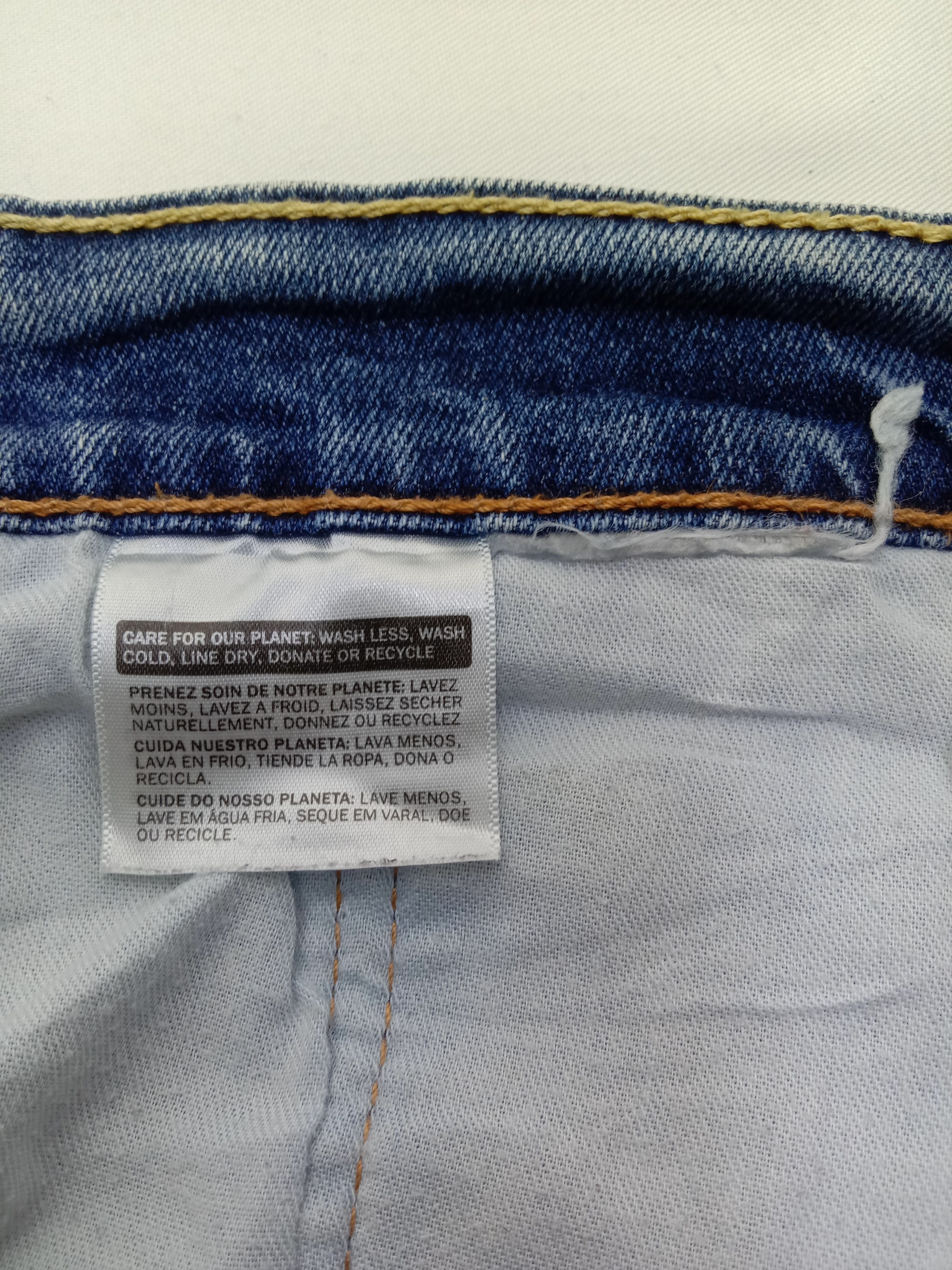 Levi's Vintage Levi's 550 Jeans Blue Wash Relaxed Fit Denim Size US 39 - 12 Thumbnail
