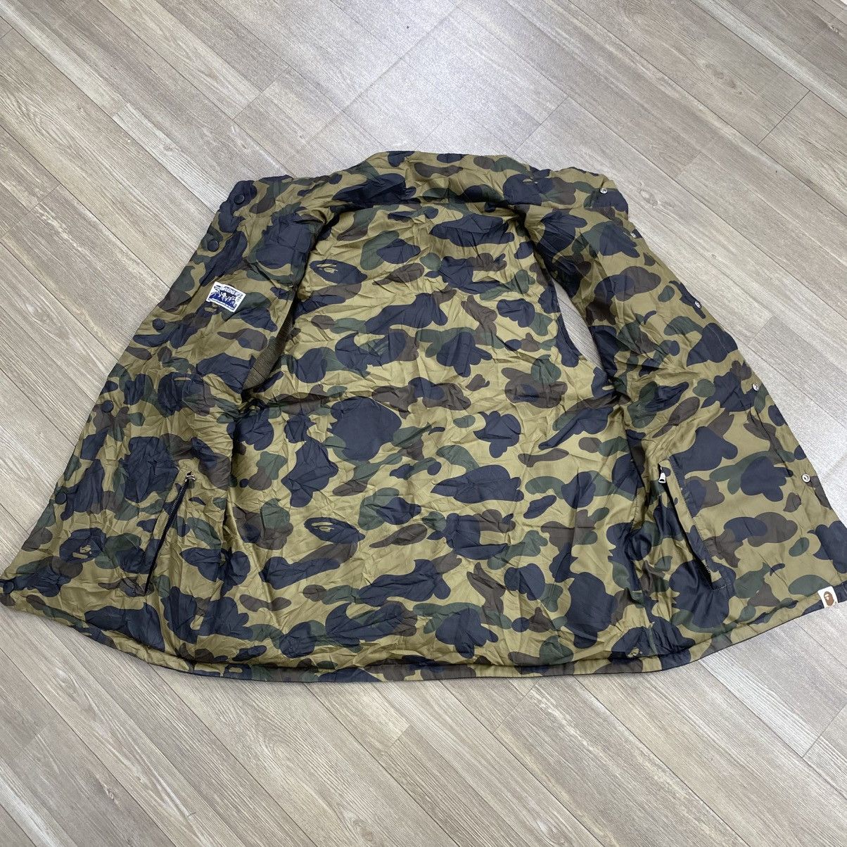 Bape 1st Bape A Bathing Ape Reversible Camo Down Vest Size US L / EU 52-54 / 3 - 16 Thumbnail