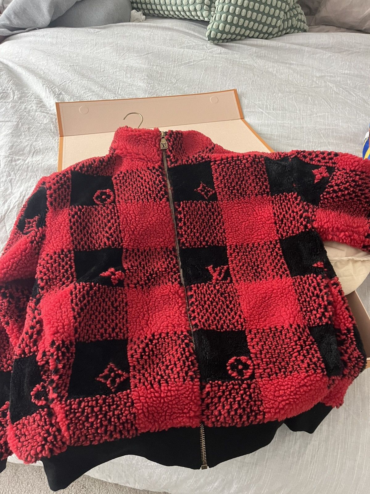 Louis Vuitton Louis Vuitton Damier Fleece Blouson Red Plaid Size US XXL / EU 58 / 5 - 1 Thumbnail
