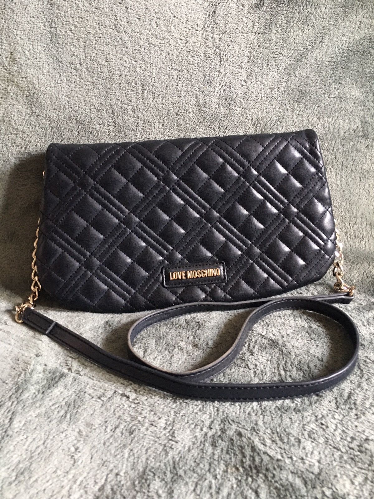 Love Moschino LOVE MOSCHINO Black Quilted Oblong Crossbody Shoulder Bag Size ONE SIZE - 3 Thumbnail