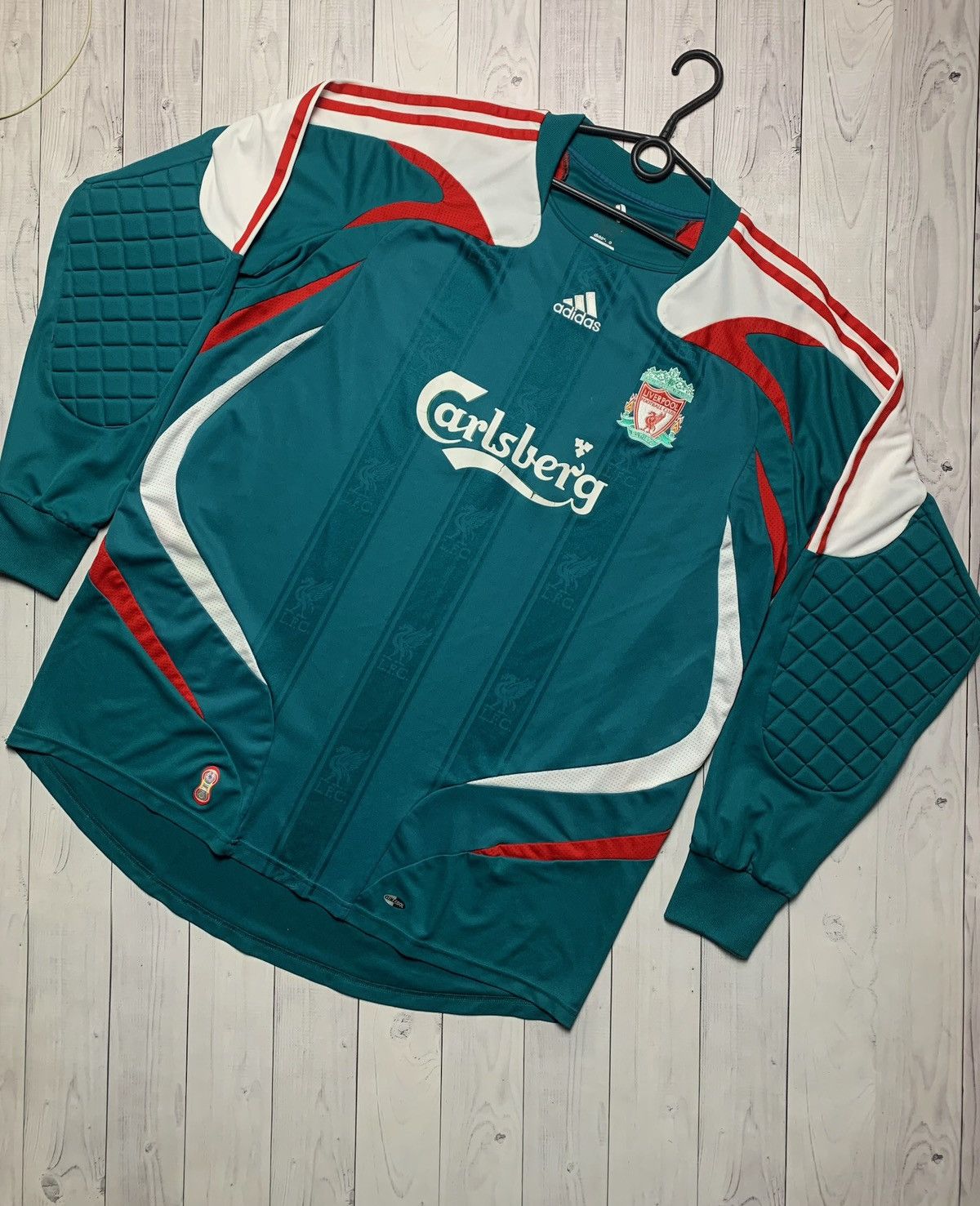 Vintage Vintage adidas Liverpool goalkeeper soccer jersey rare XL Size US XL / EU 56 / 4 - 1 Thumbnail
