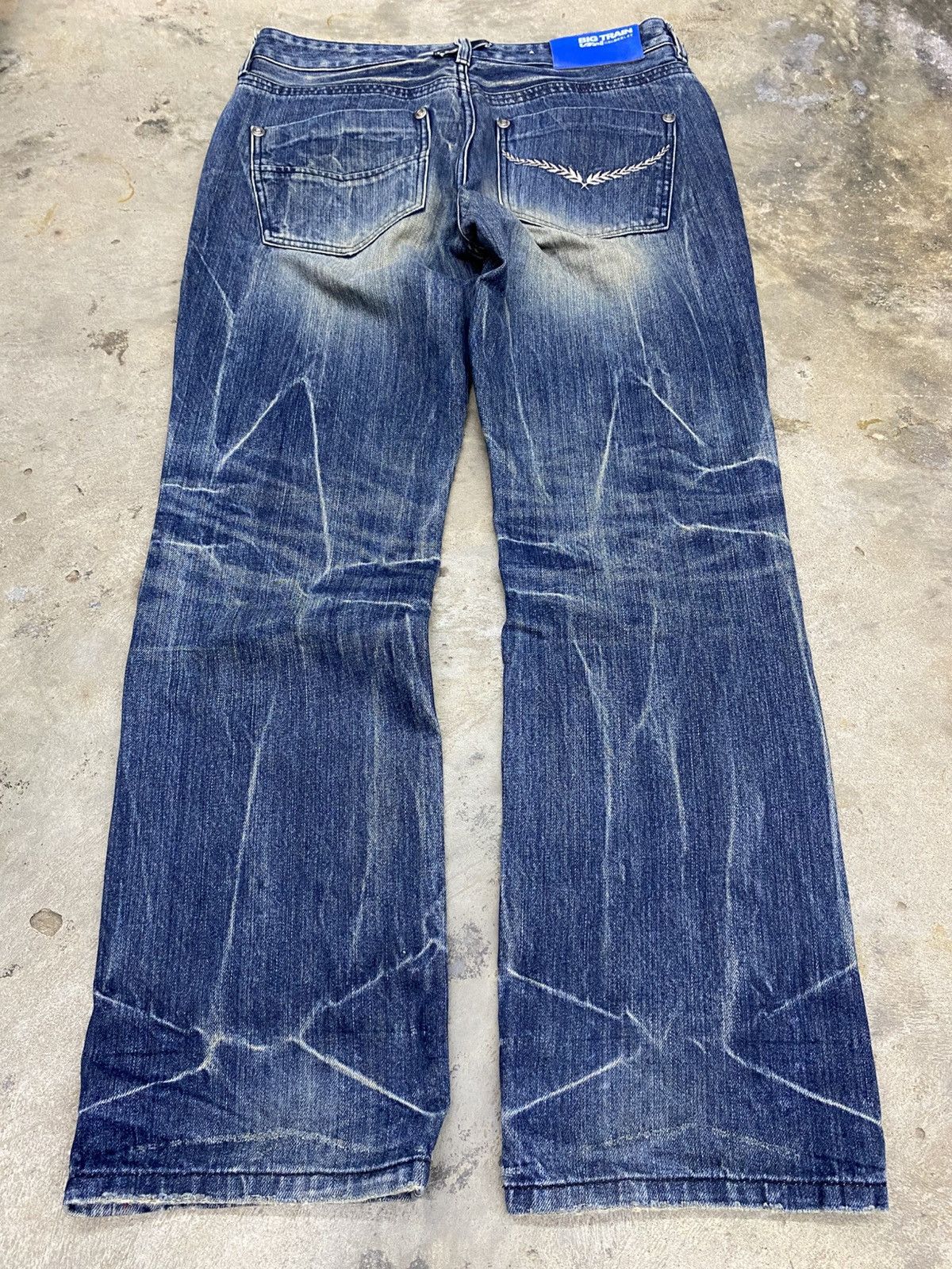 Japanese Brand × Le Grande Bleu (L.G.B.) 💥Bindding Offer💥 Rare Big train x takahashi wash jeans Size US 33 - 9 Thumbnail