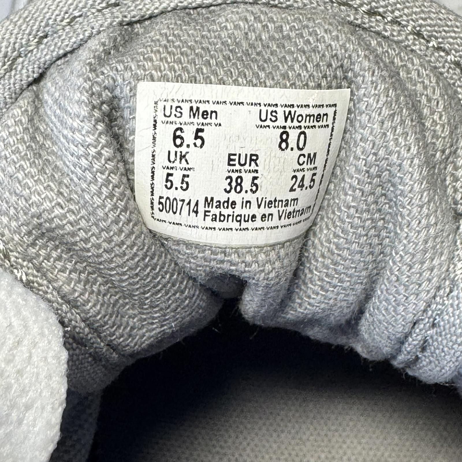 Vans Vans Old Skool Skate Shoe Men's 6.5 Women's Gray & White Size US 6.5 / EU 39-40 - 6 Thumbnail