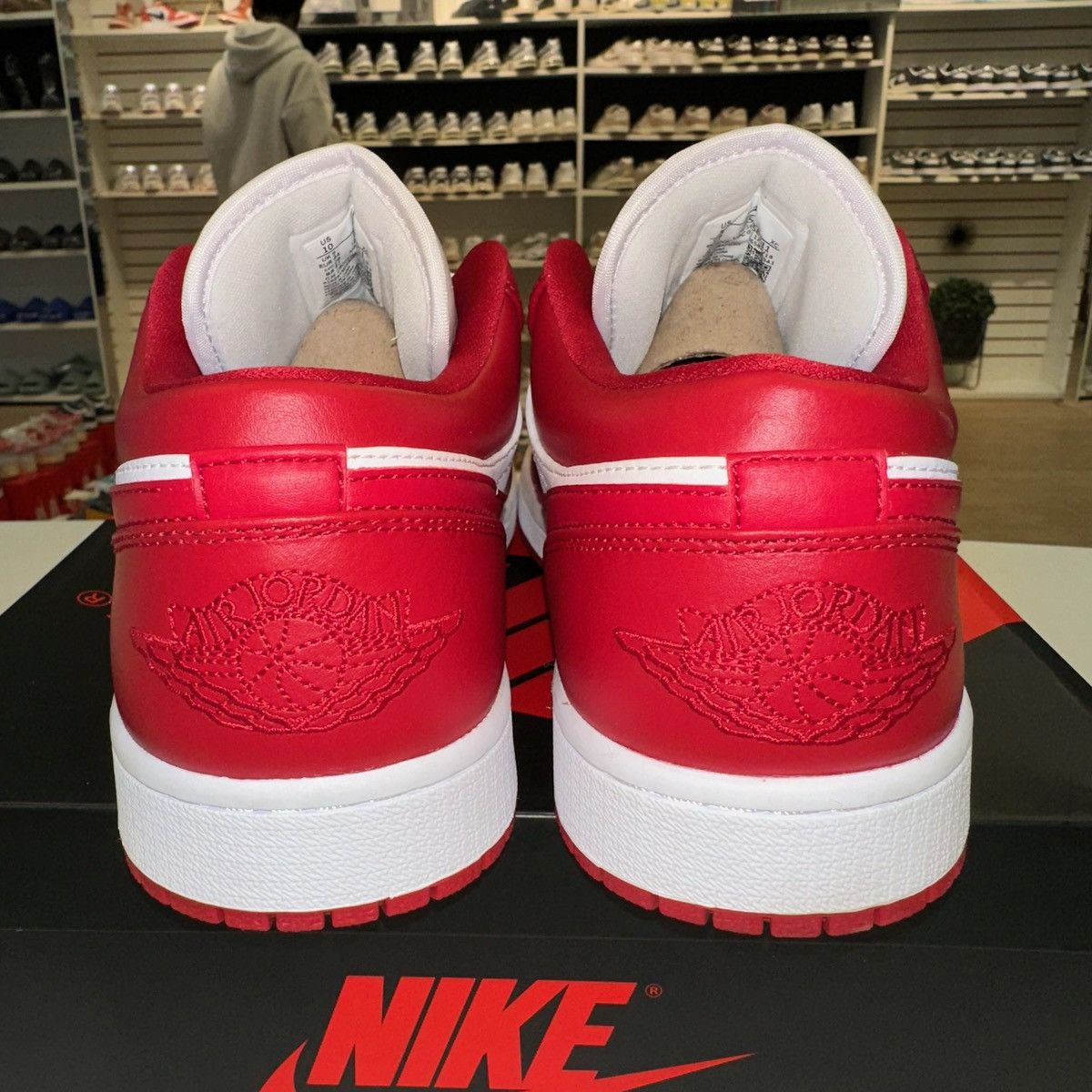 Jordan Brand Size 10 - Air Jordan 1 Gym Red - 553558-611 Size US 10 / EU 43 - 3 Thumbnail
