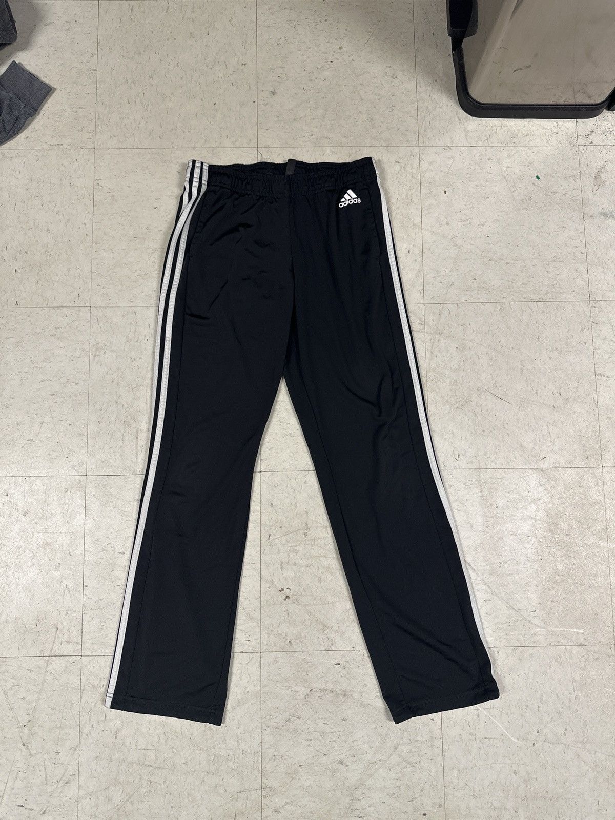 Adidas Adidas Joggers Size US 28 / EU 44 - 2 Thumbnail