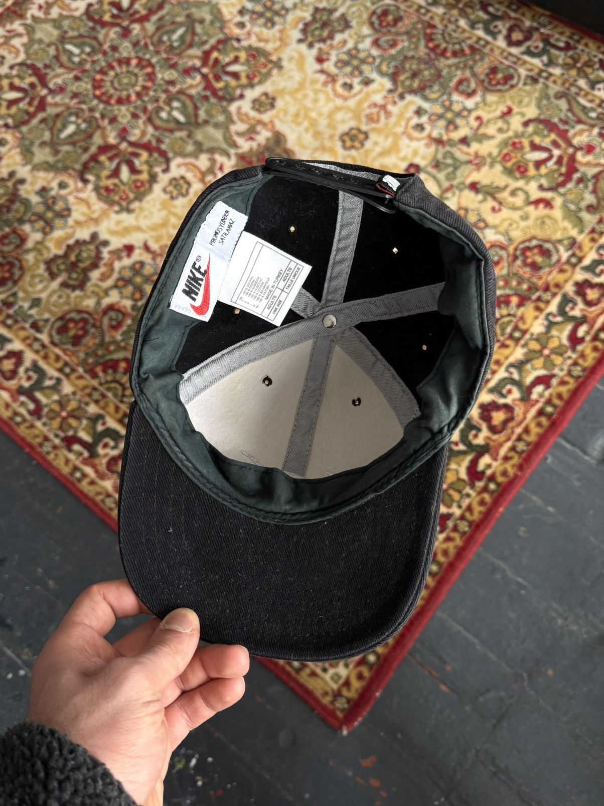 Nike Vintage Nike Big Swoosh Black Snapback Cap Size ONE SIZE - 14 Thumbnail