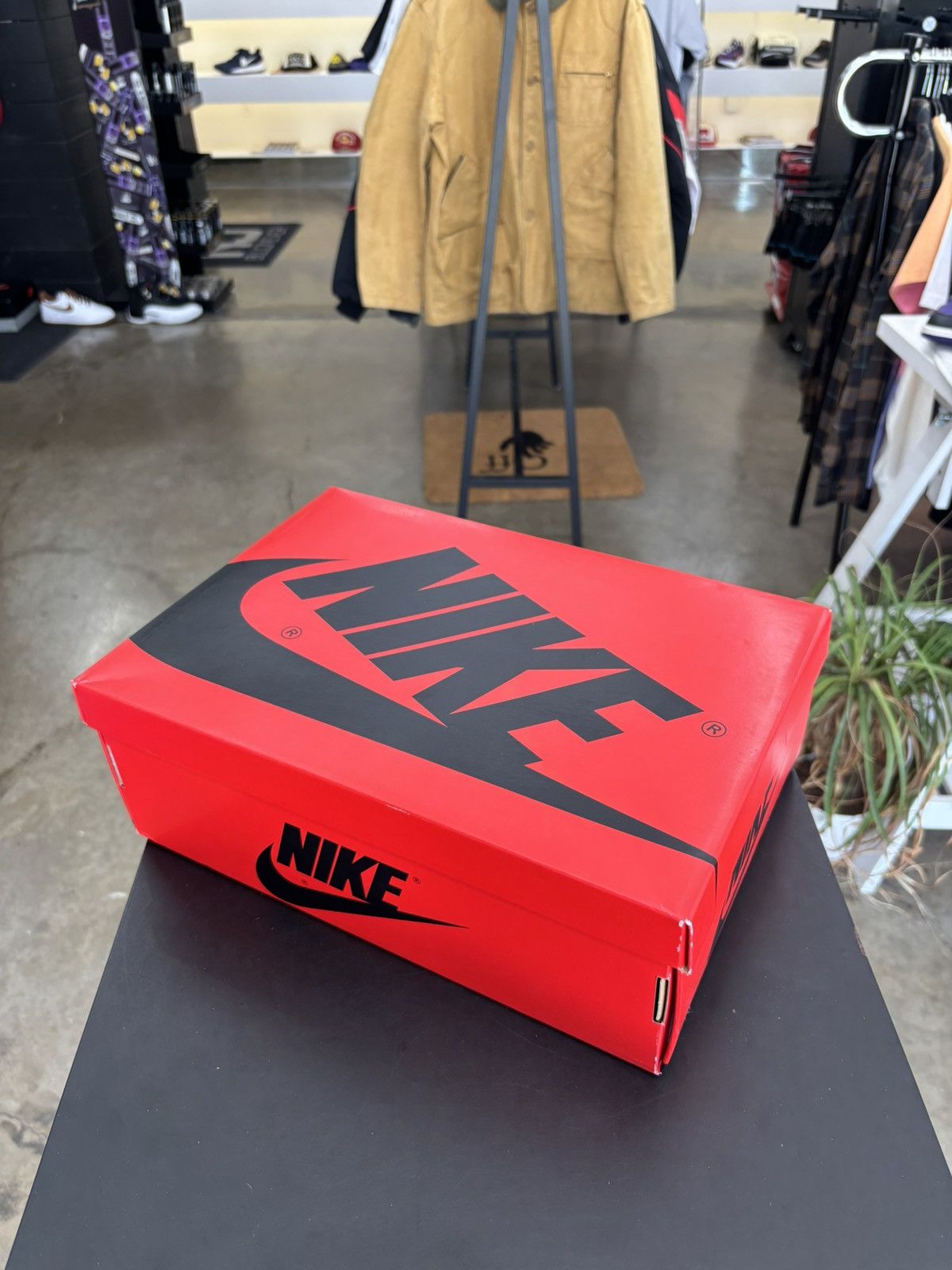 Jordan Brand Jordan 1 Retro High ‘85 Black White (2023) Sz. 8.5 Size US 8.5 / EU 41-42 - 13 Thumbnail