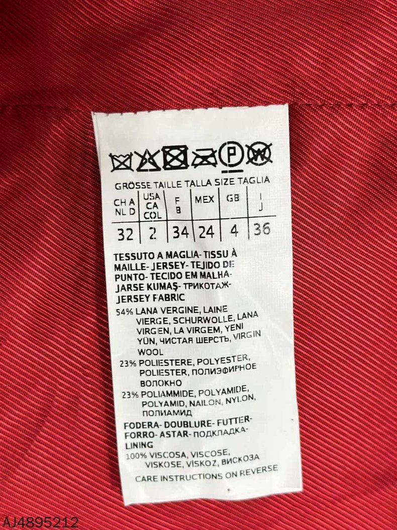 Max Mara Max Mara Short red teddy Size S / US 4 / IT 40 - 5 Thumbnail