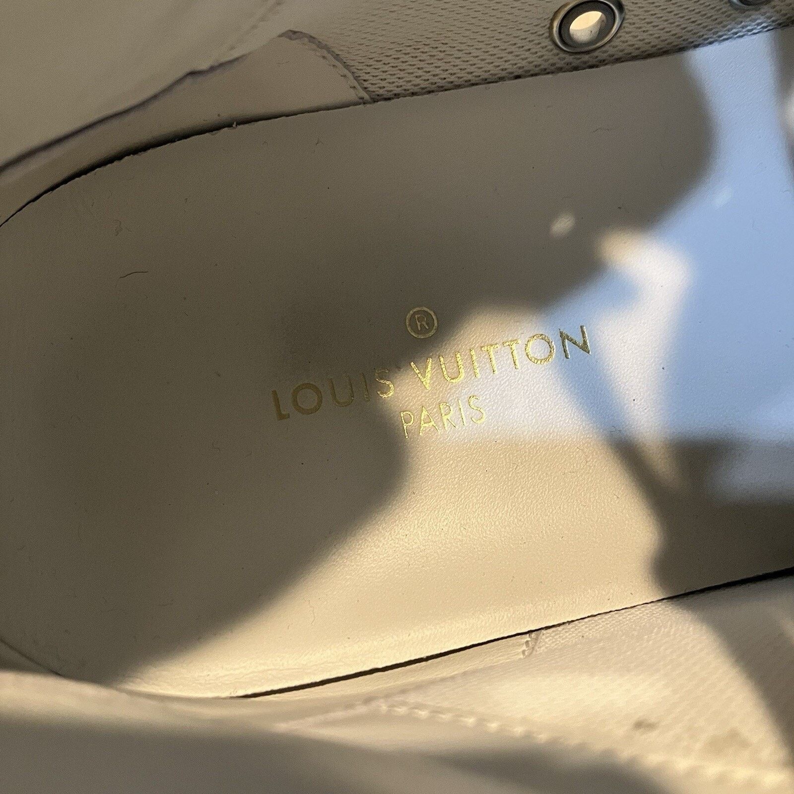 Louis Vuitton Louis Vuitton Rivoli White Silver High Top CLEAN Strap Size US 8 / EU 41 - 11 Thumbnail