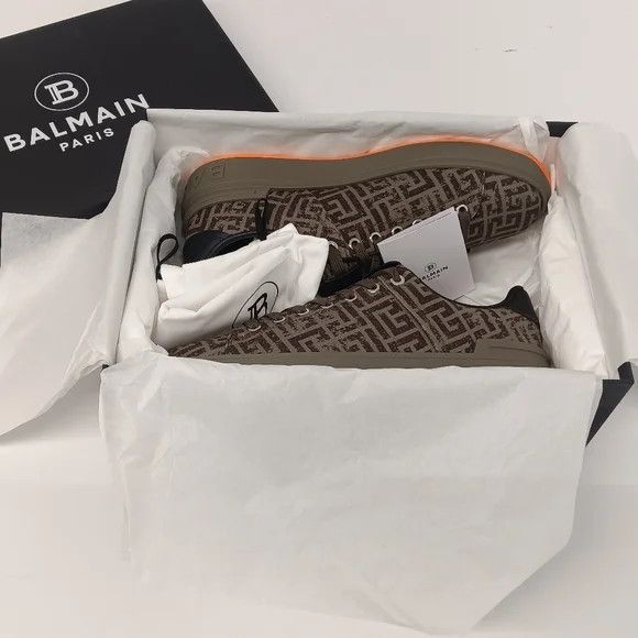 Balmain Balmain Monogram B-Court Low Top Sneakers - EU44/US11 Size US 11 / EU 44 - 15 Thumbnail