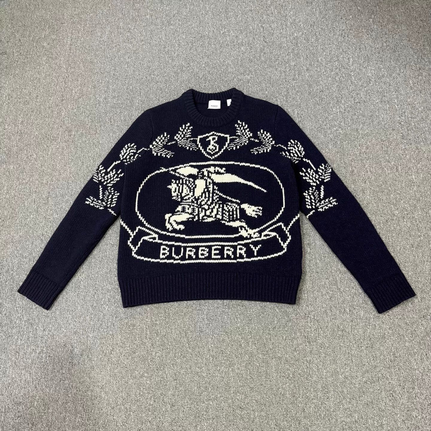 Burberry Burberry Navy Horseferry logo knit sweater S 99 New Size S / US 4 / IT 40 - 1 Thumbnail