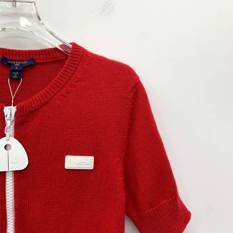 Louis Vuitton Louis Vuitton 22 Red Cashmere Half Zipper Crew Neck Short Size S / US 4 / IT 40 - 3 Thumbnail