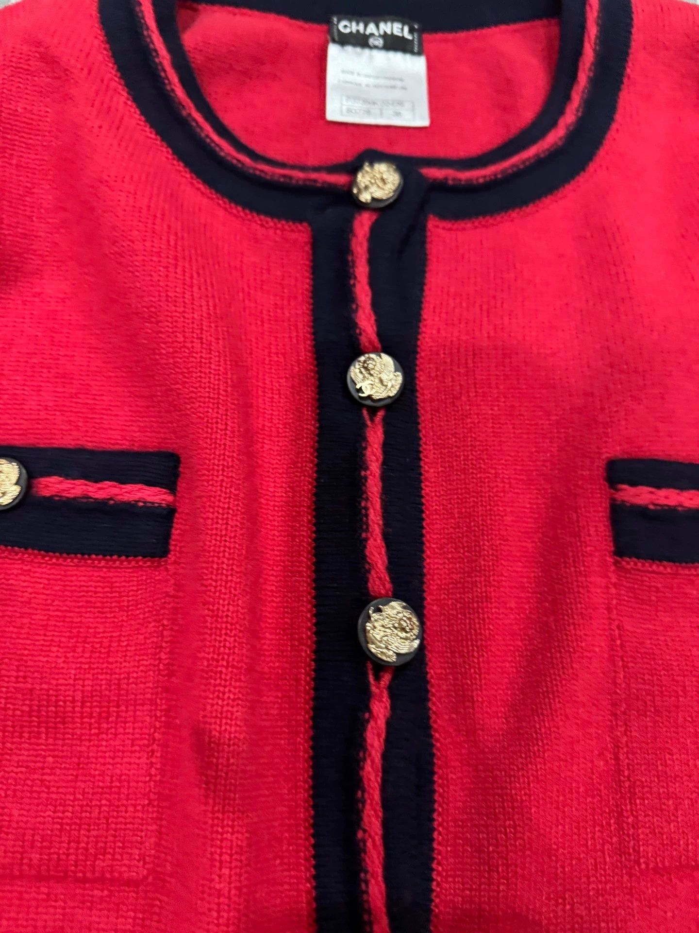 Chanel CHANEL Red Cardigan Authentic Size XS / US 0-2 / IT 36-38 - 3 Thumbnail