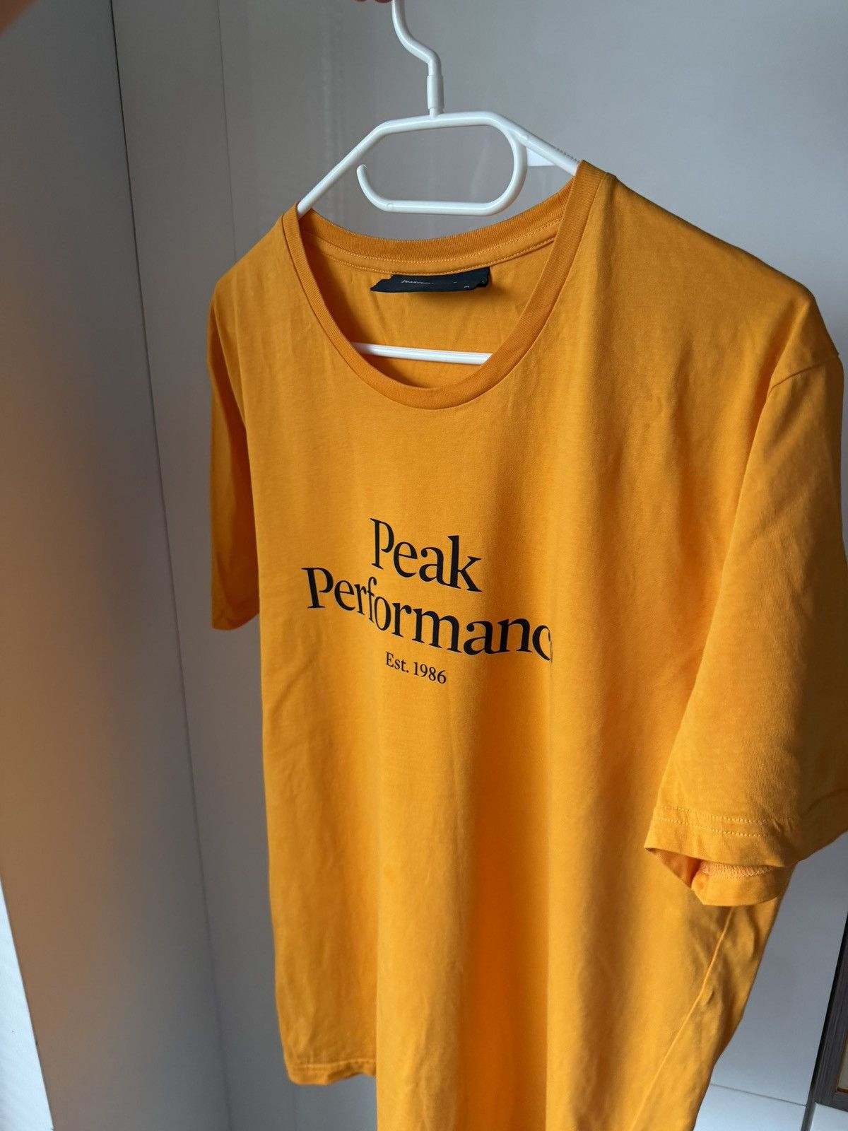Peak Performance Peak Performance Mens Orig Tee Size US XL / EU 56 / 4 - 5 Thumbnail