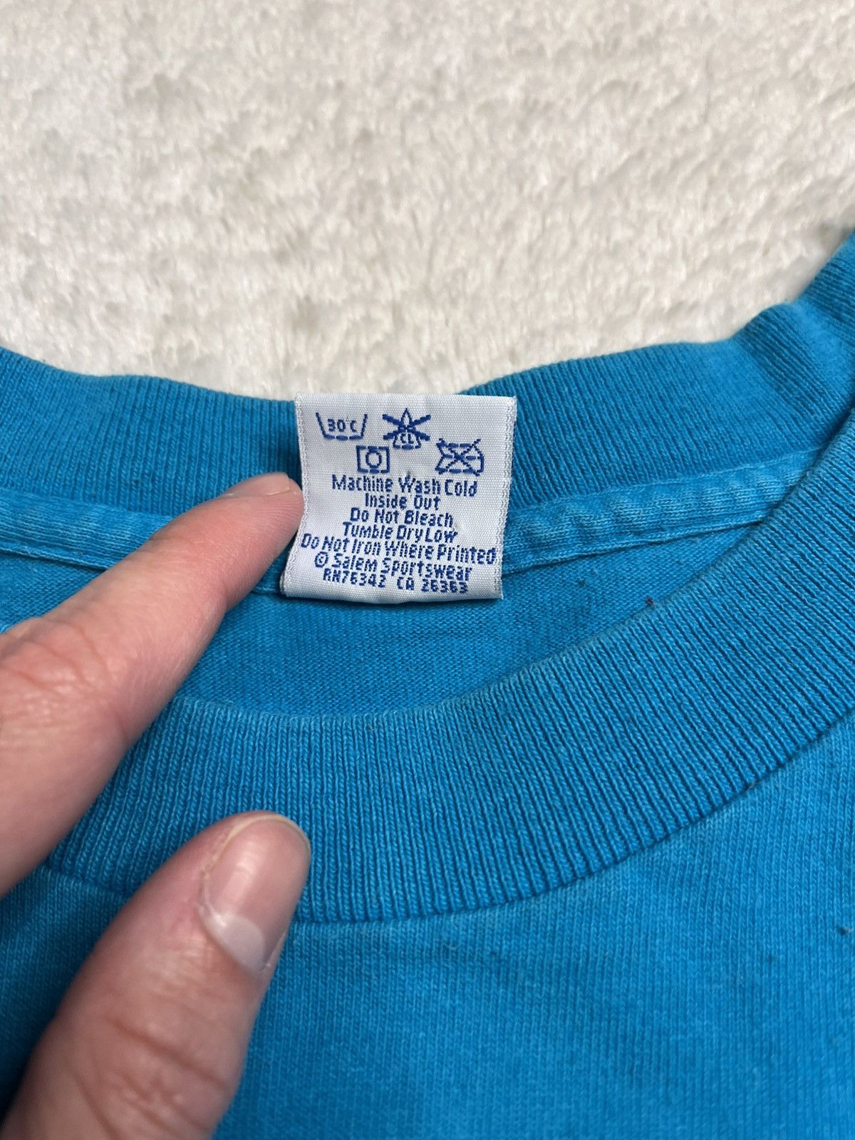 Salem Sportswear Vintage 90s Salem Sportswear NBA Charlotte Hornets T Shirt Size US XL / EU 56 / 4 - 6 Thumbnail