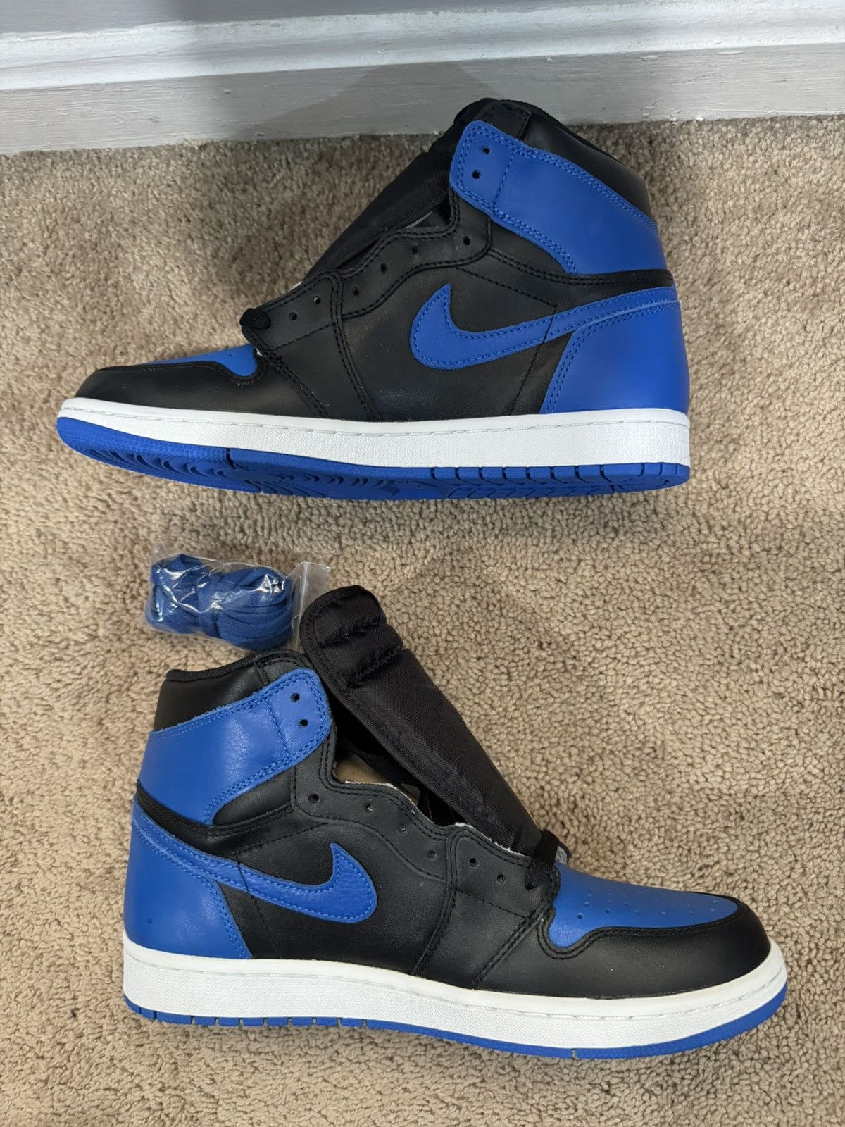 Jordan Brand Jordan 1 Royal 2017 Size US 10 / EU 43 - 4 Thumbnail